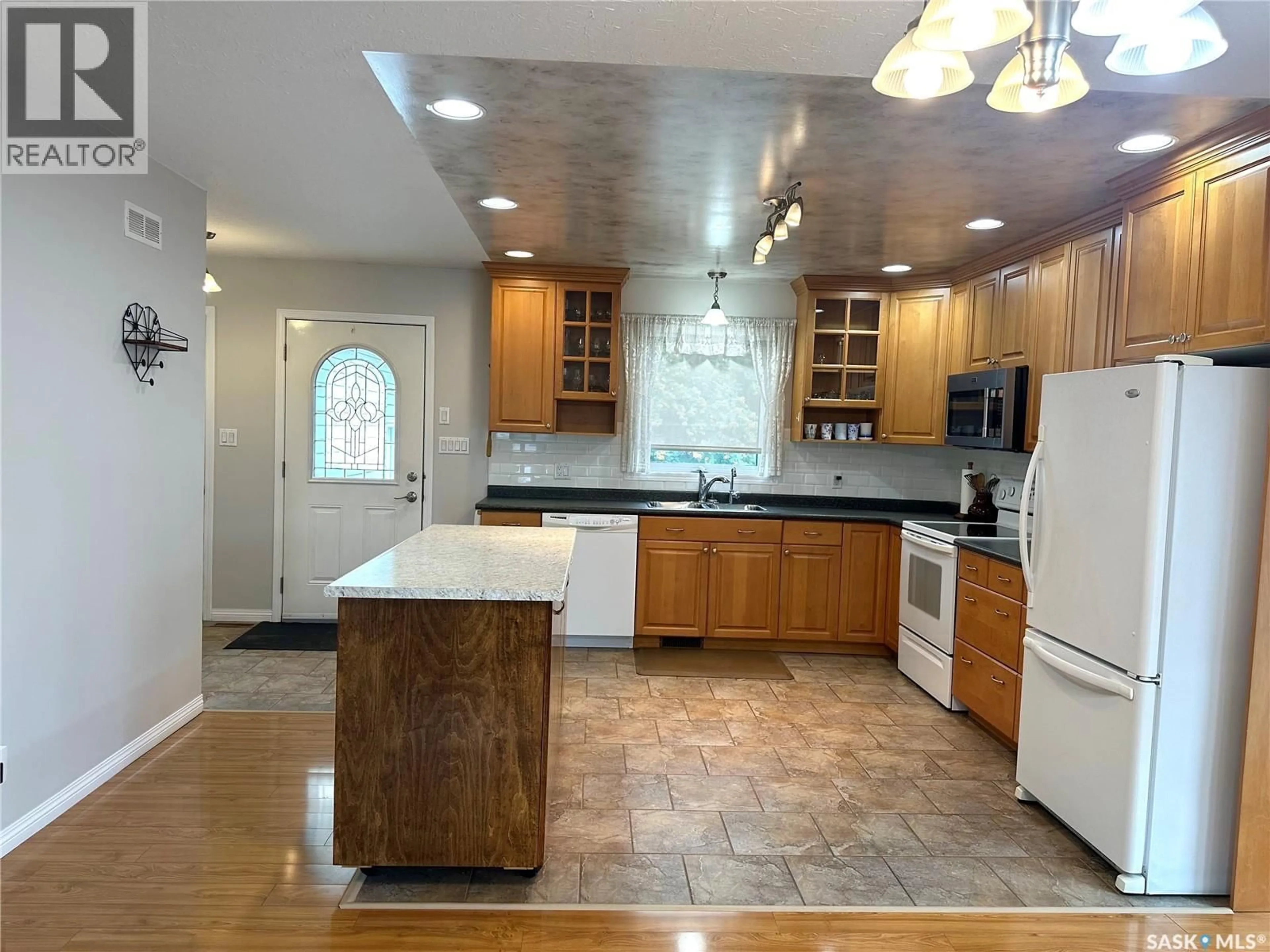 Open concept kitchen, ceramic/tile floor for 220 3RD STREET, Spiritwood Saskatchewan S0J2M0