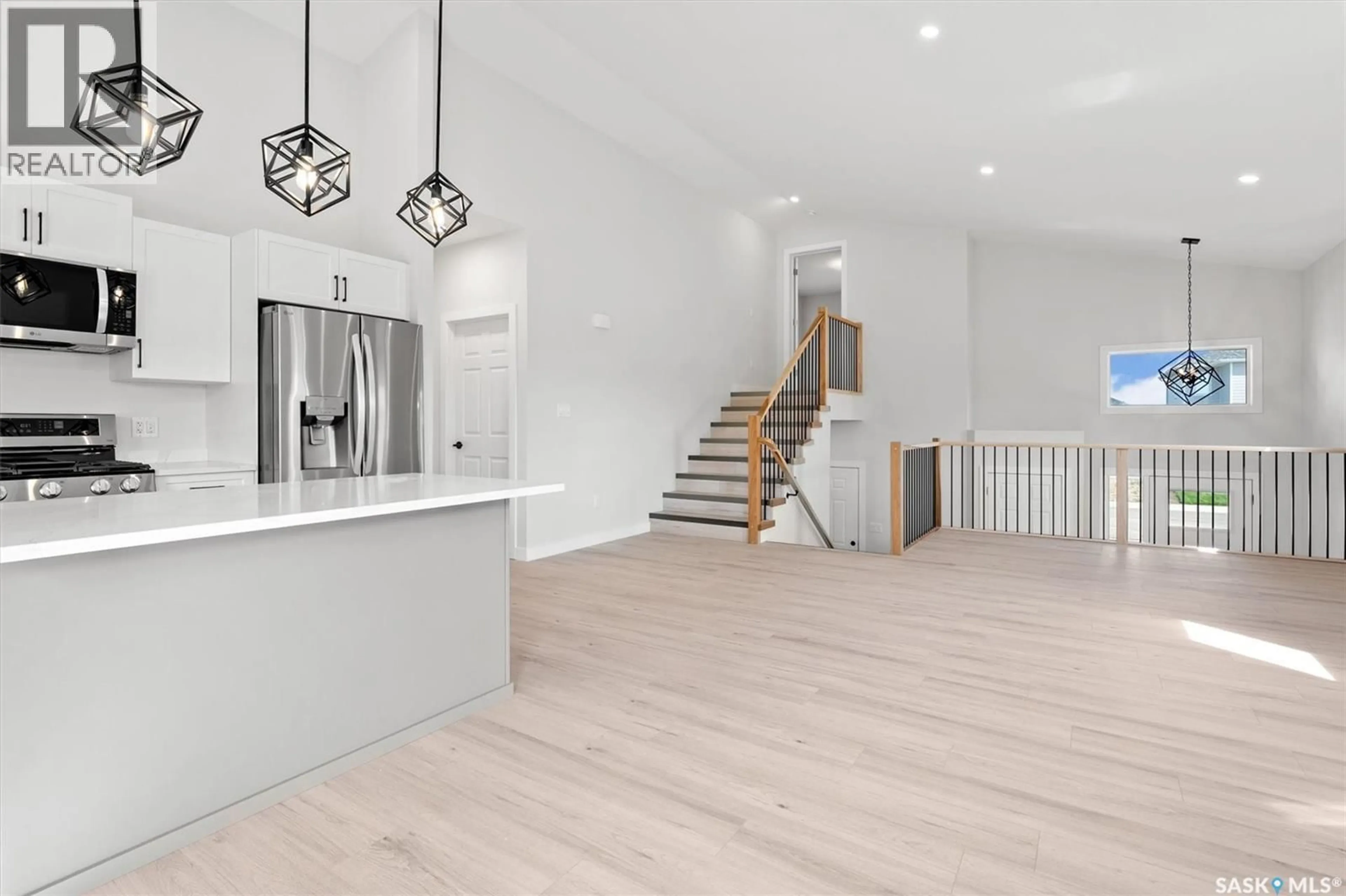 Unknown for 206 FLYNN BEND, Saskatoon Saskatchewan S7V1R9