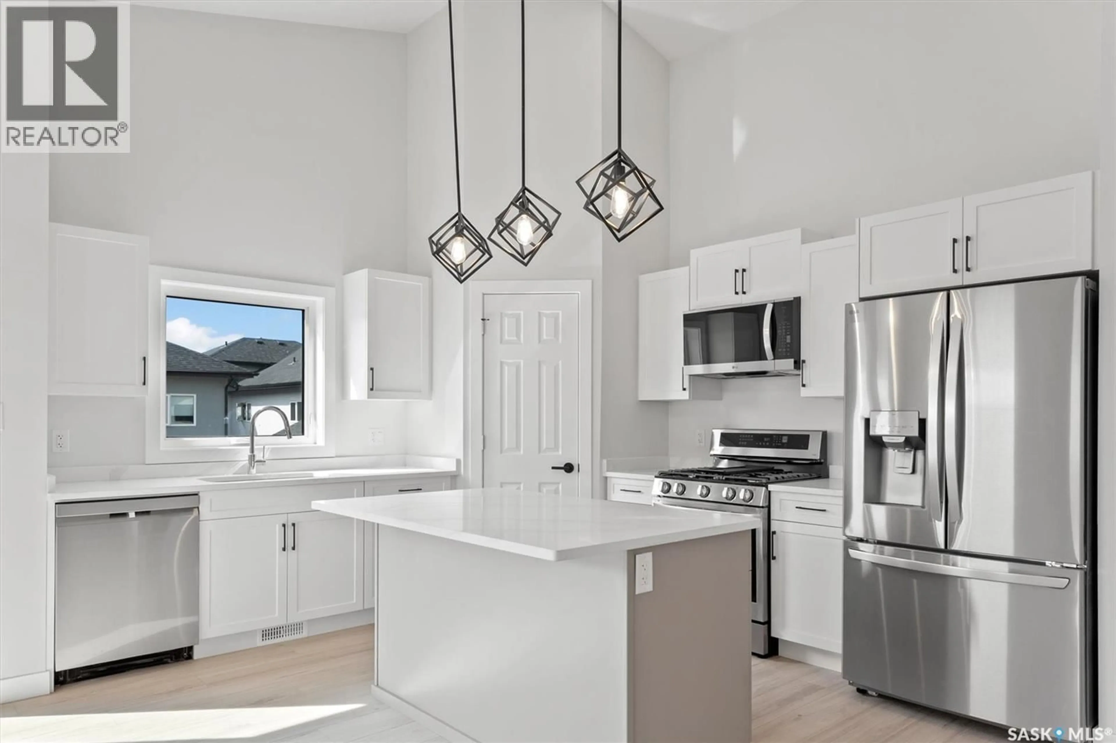 Open concept kitchen, unknown for 206 FLYNN BEND, Saskatoon Saskatchewan S7V1R9