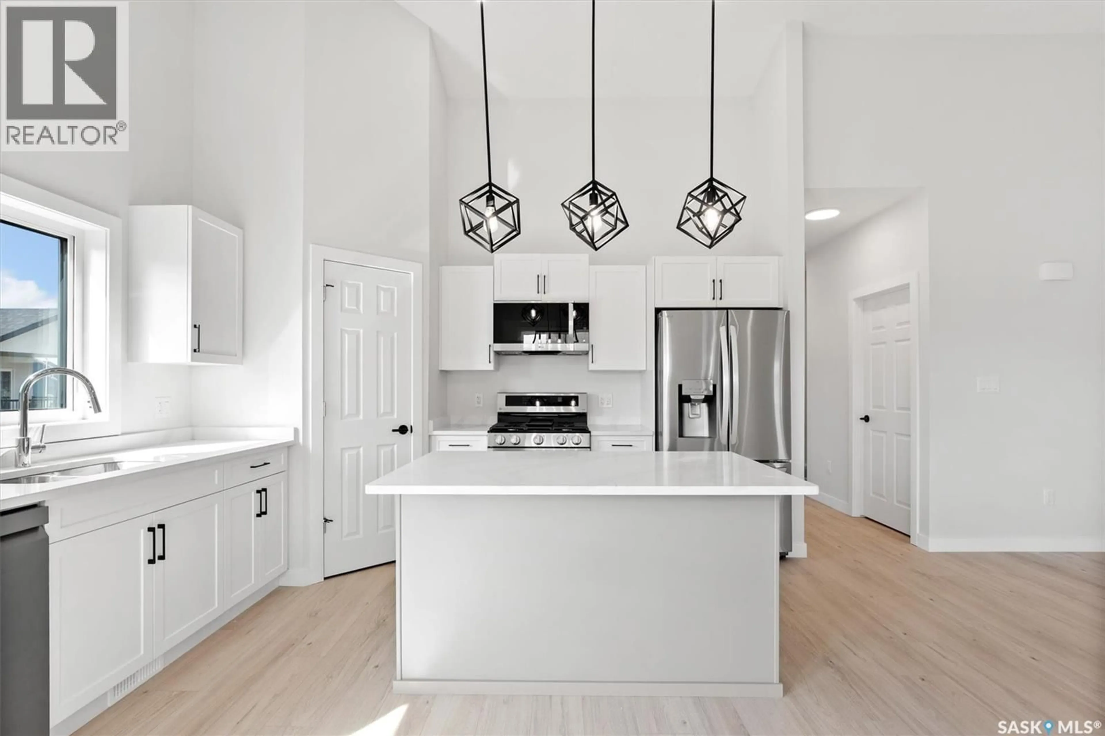 Open concept kitchen, unknown for 206 FLYNN BEND, Saskatoon Saskatchewan S7V1R9