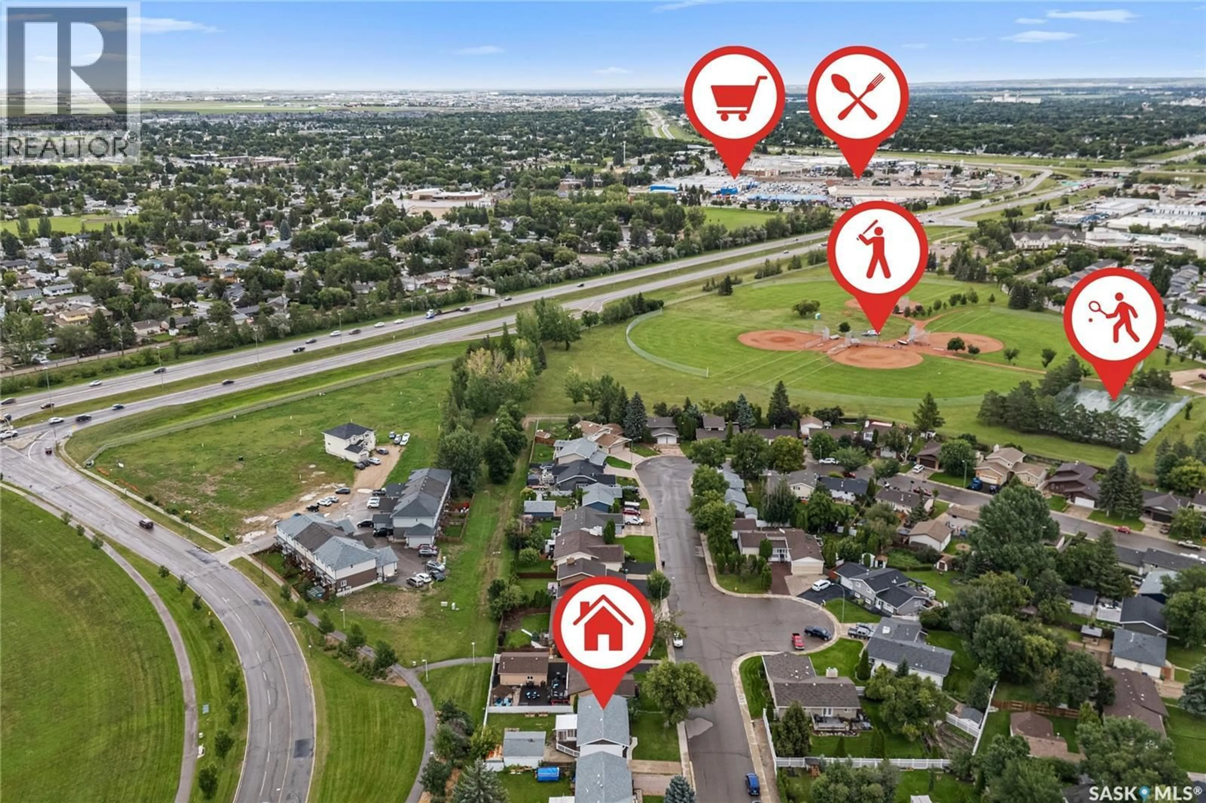 A pic from outside/outdoor area/front of a property/back of a property/a pic from drone, street for 206 POSTNIKOFF CRESCENT, Saskatoon Saskatchewan S7M4S6