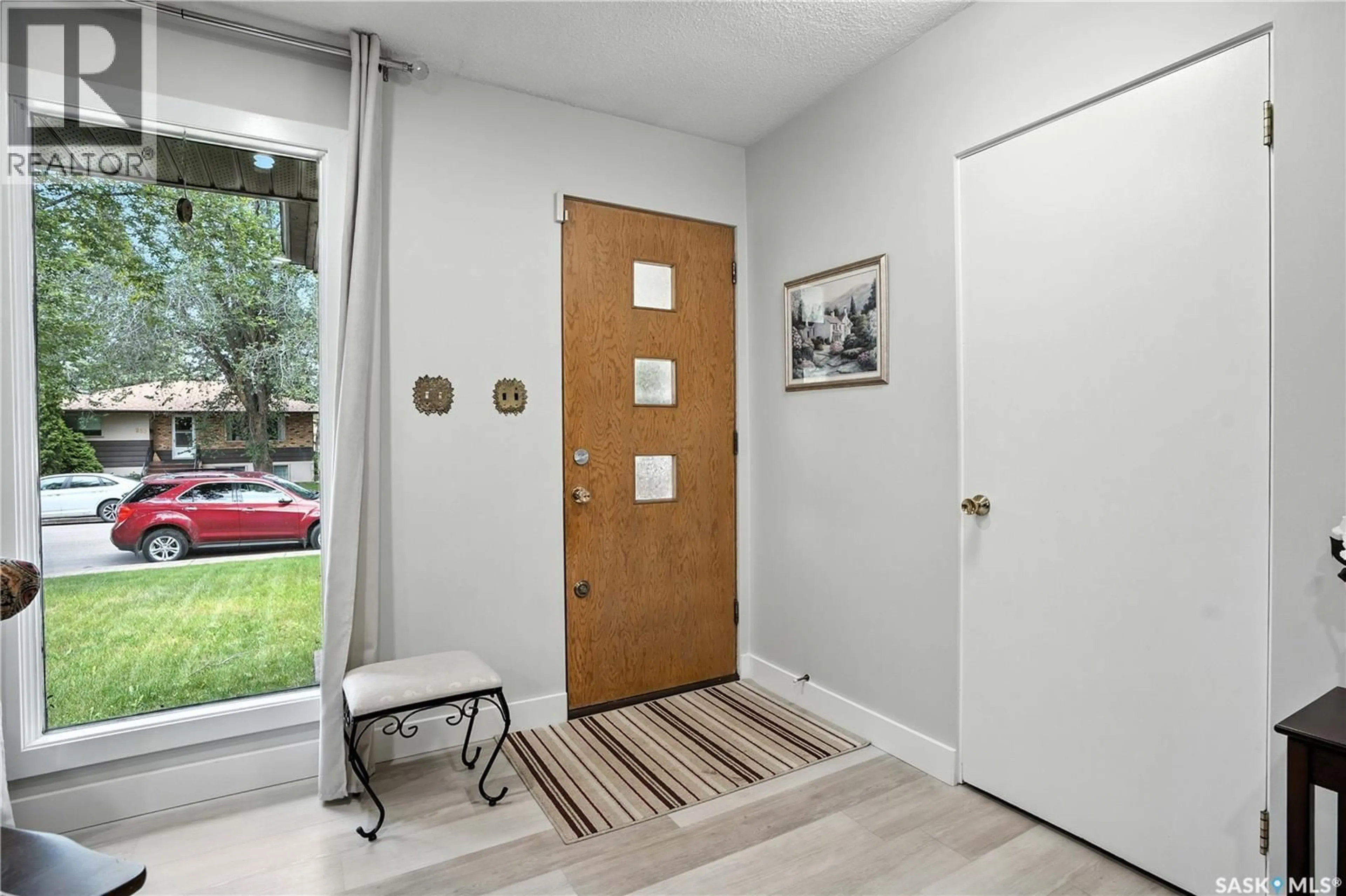 Indoor entryway for 243 25TH STREET, Prince Albert Saskatchewan S6V4P4
