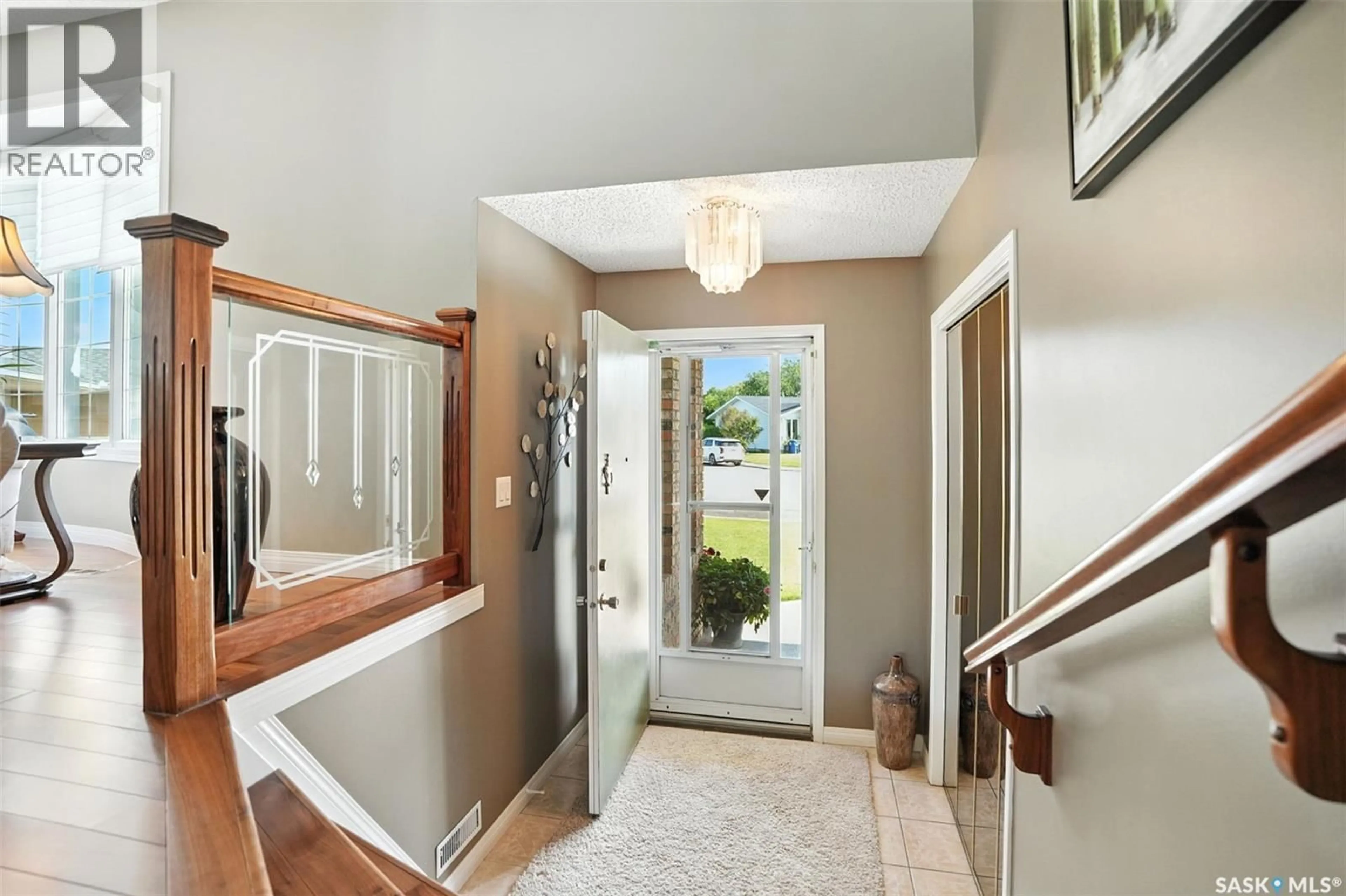 Indoor entryway for 246 AULD CRESCENT, Saskatoon Saskatchewan S7H4W9