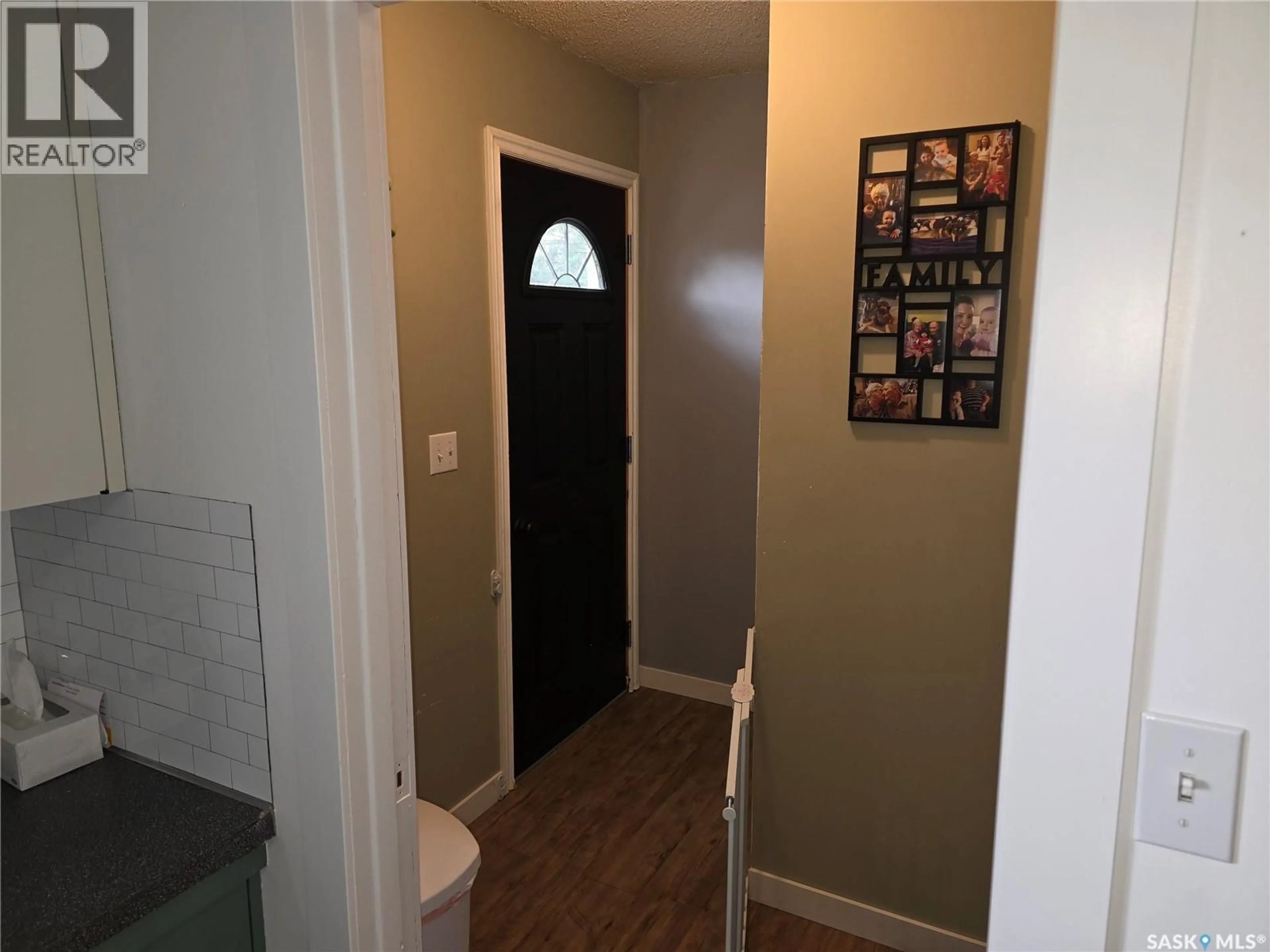Indoor entryway for 213 9TH STREET, Wynyard Saskatchewan S0A4T0