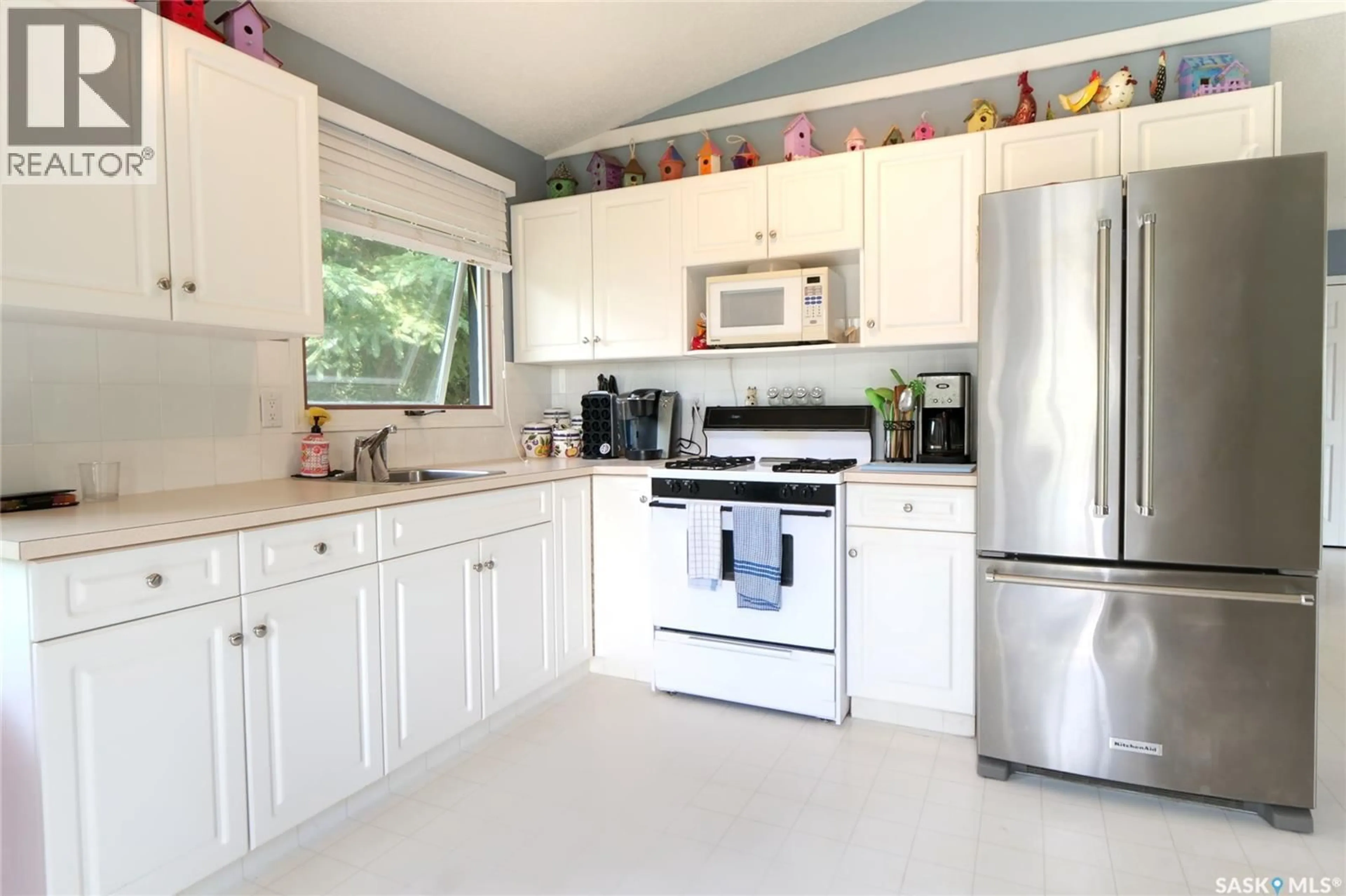 Standard kitchen, unknown for 93 SARGENT CRESCENT, Maple Bush Rm No. 224 Saskatchewan S0H3P0