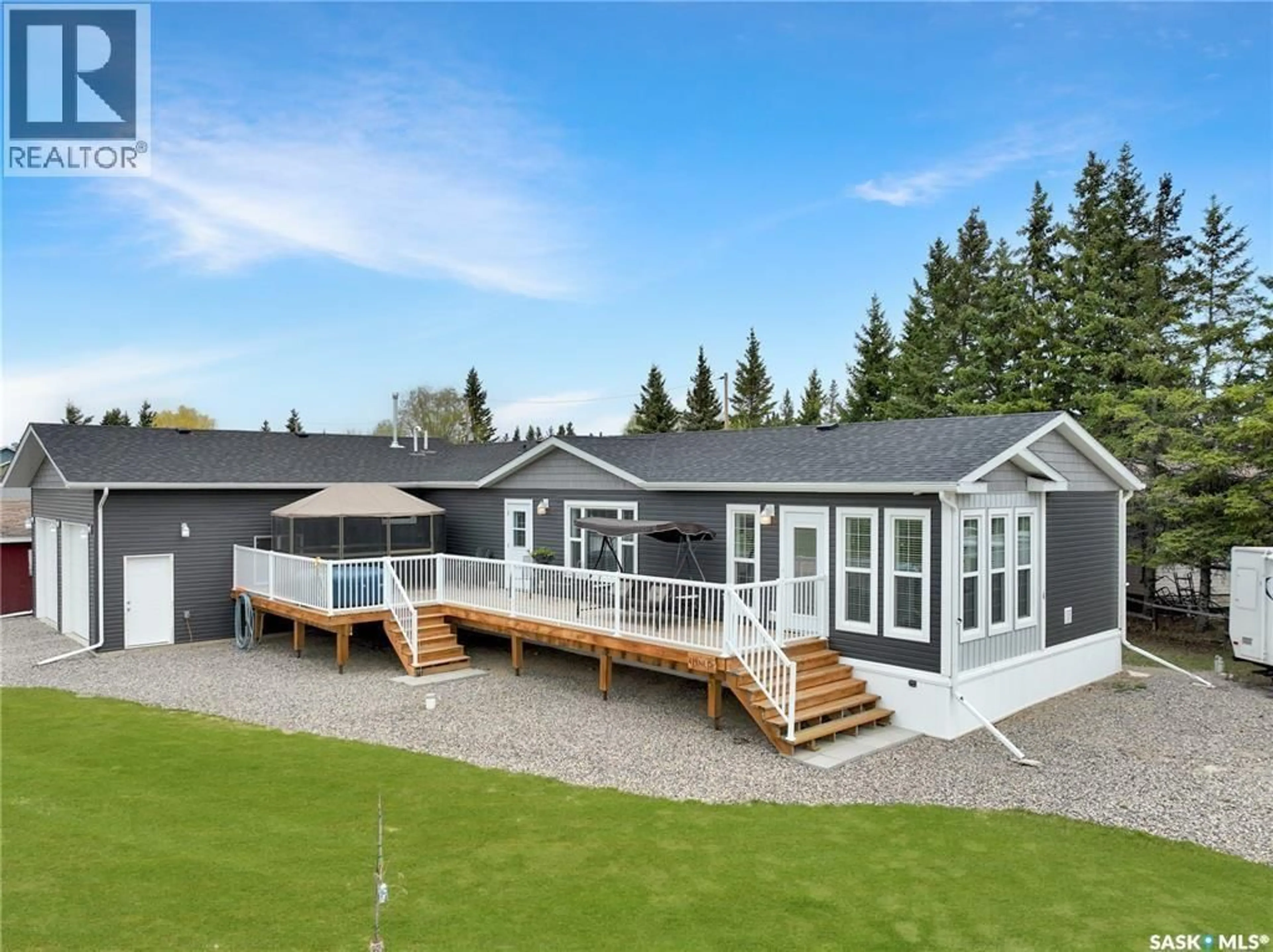 Home with vinyl exterior material, unknown for 4 PINE DRIVE, Candle Lake Saskatchewan S0J3E0