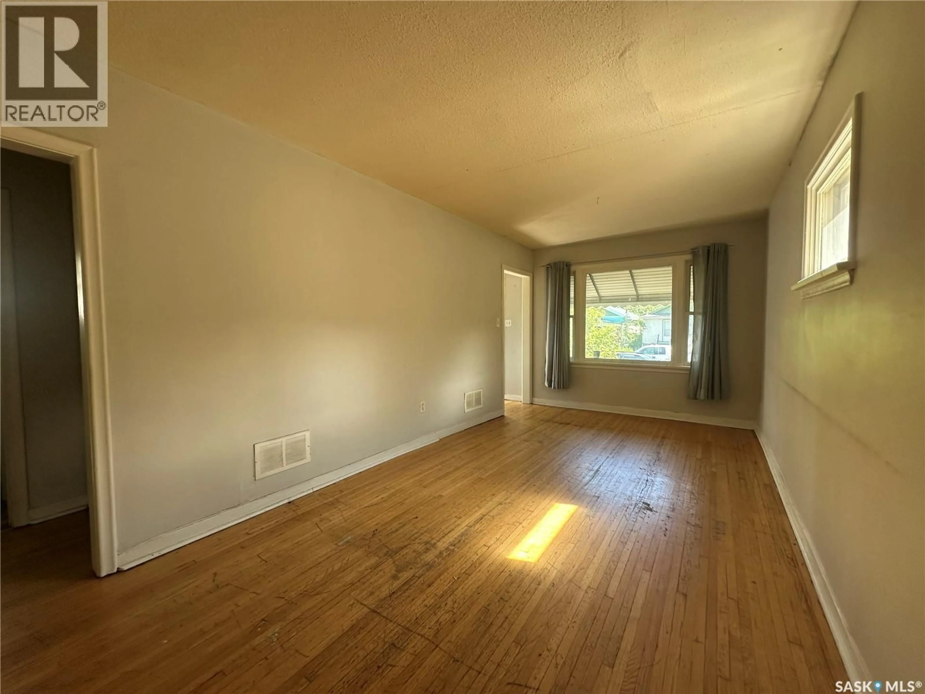 A pic of a room for 1374 MCTAVISH STREET, Regina Saskatchewan S4T3V9