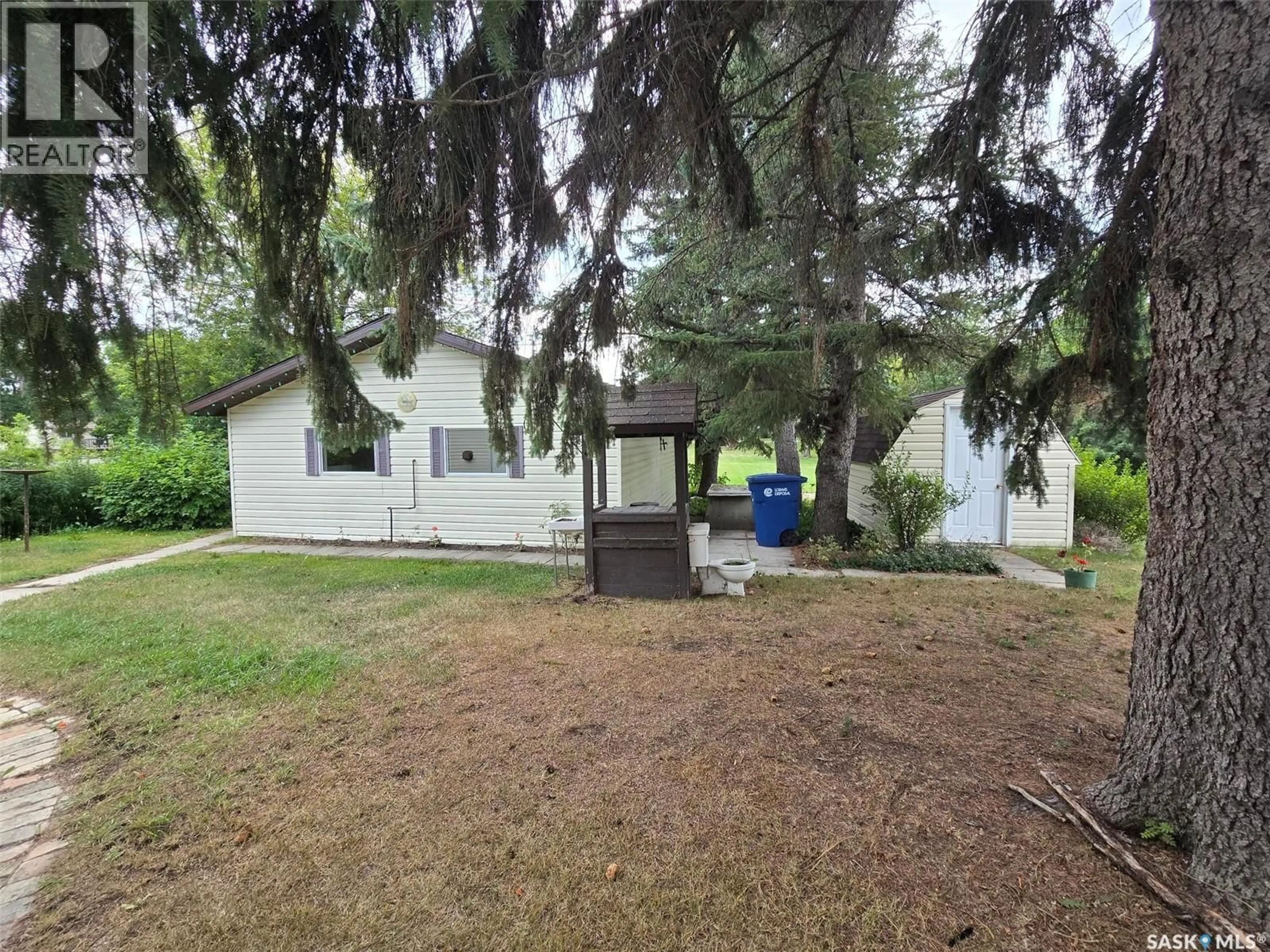 A pic from outside/outdoor area/front of a property/back of a property/a pic from drone, street for 509 MORLEY STREET, Broadview Saskatchewan S0G0K0
