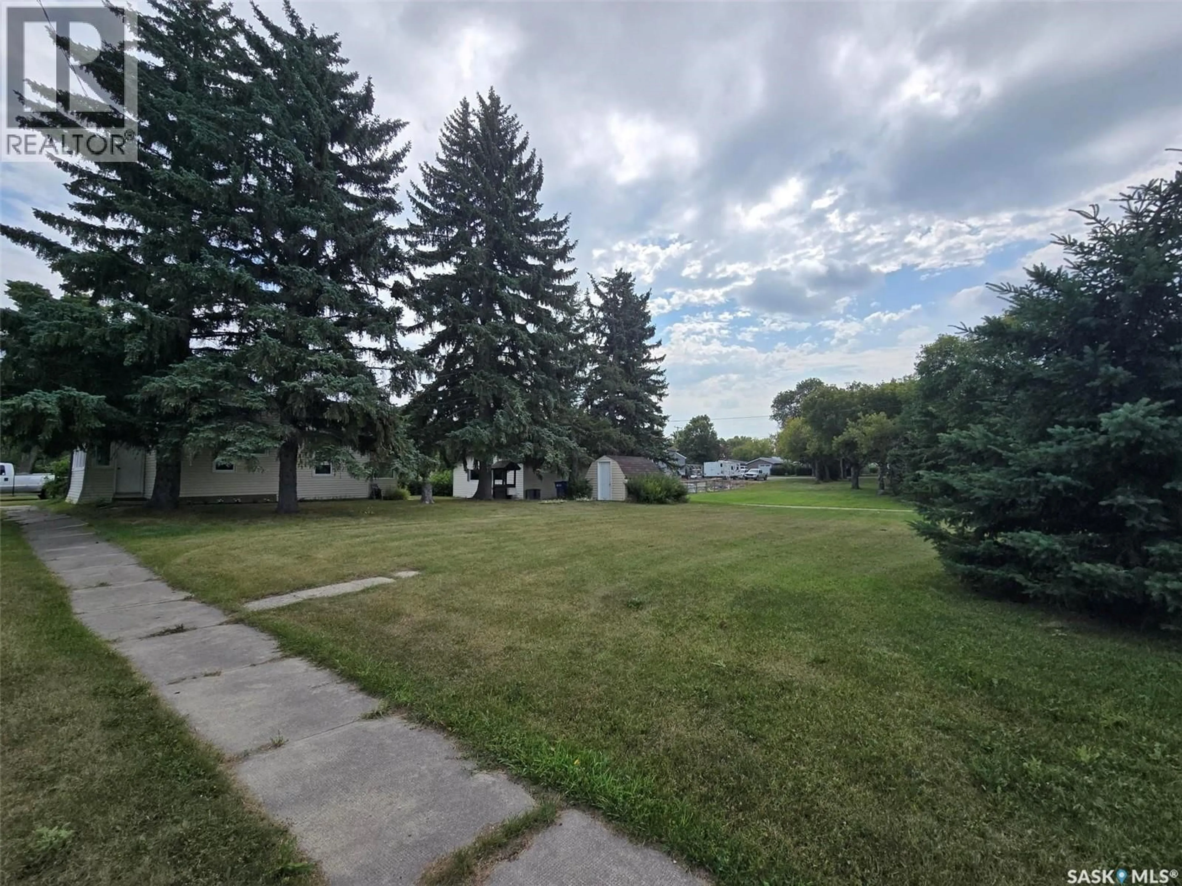 A pic from outside/outdoor area/front of a property/back of a property/a pic from drone, unknown for 509 MORLEY STREET, Broadview Saskatchewan S0G0K0