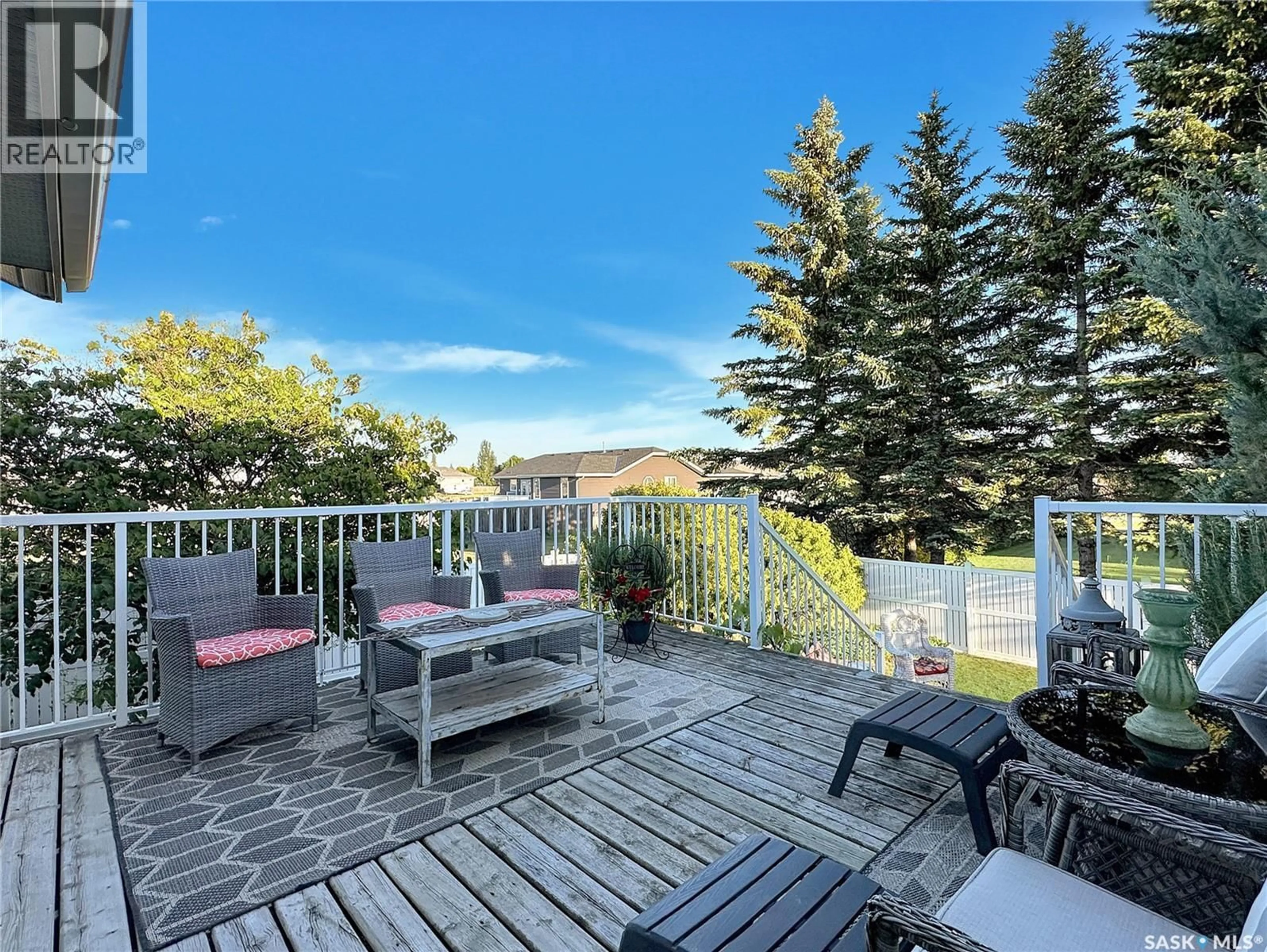 Patio, water/lake/river/ocean view for 110 SUNSET CRESCENT, Balcarres Saskatchewan S0G0C0