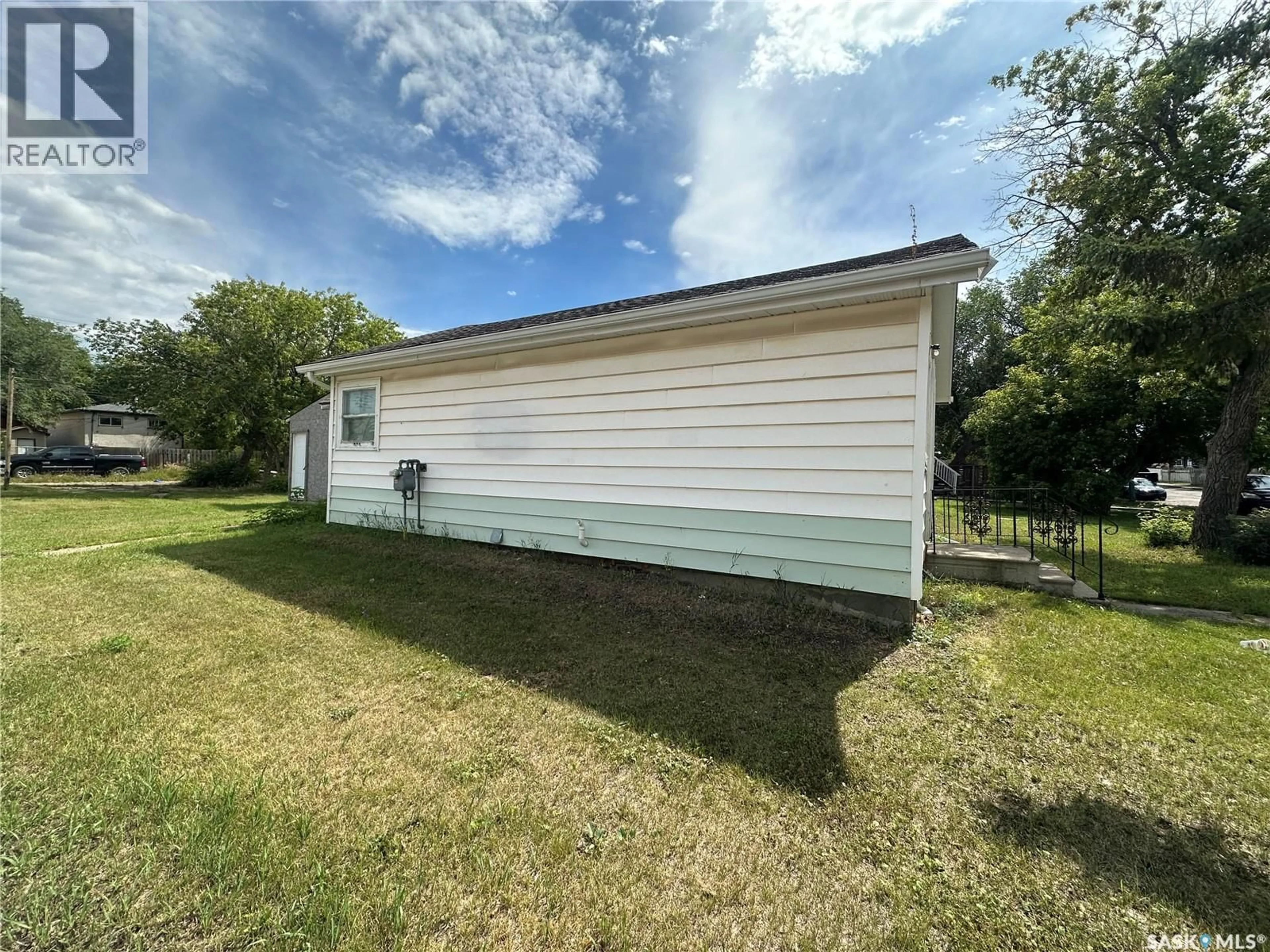Shed for 701 GARNET STREET, Regina Saskatchewan S4T2X2