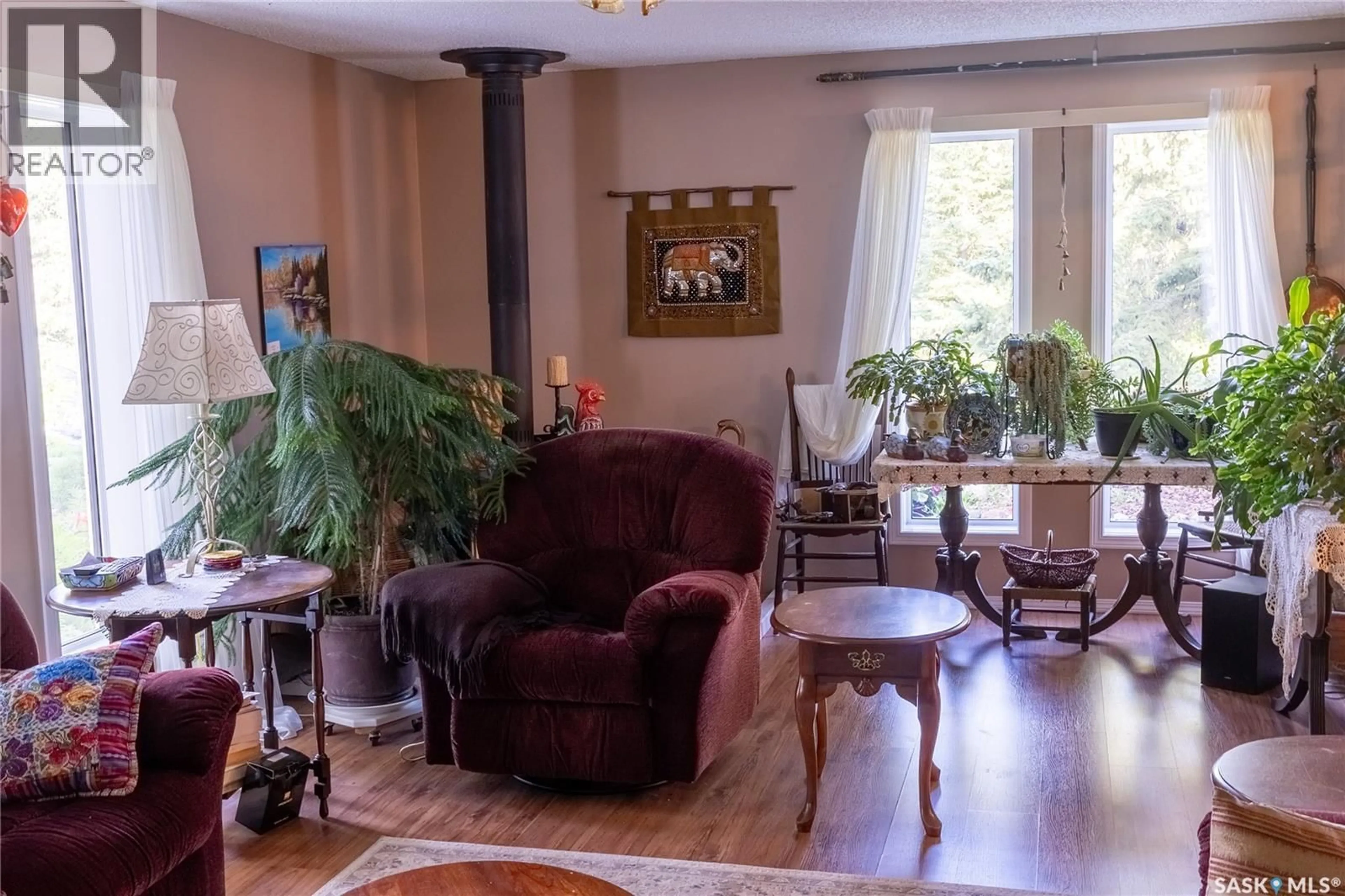 Living room with furniture, unknown for 188 RAILWAY AVENUE, Sasman Rm No. 336 Saskatchewan S0A1Y0