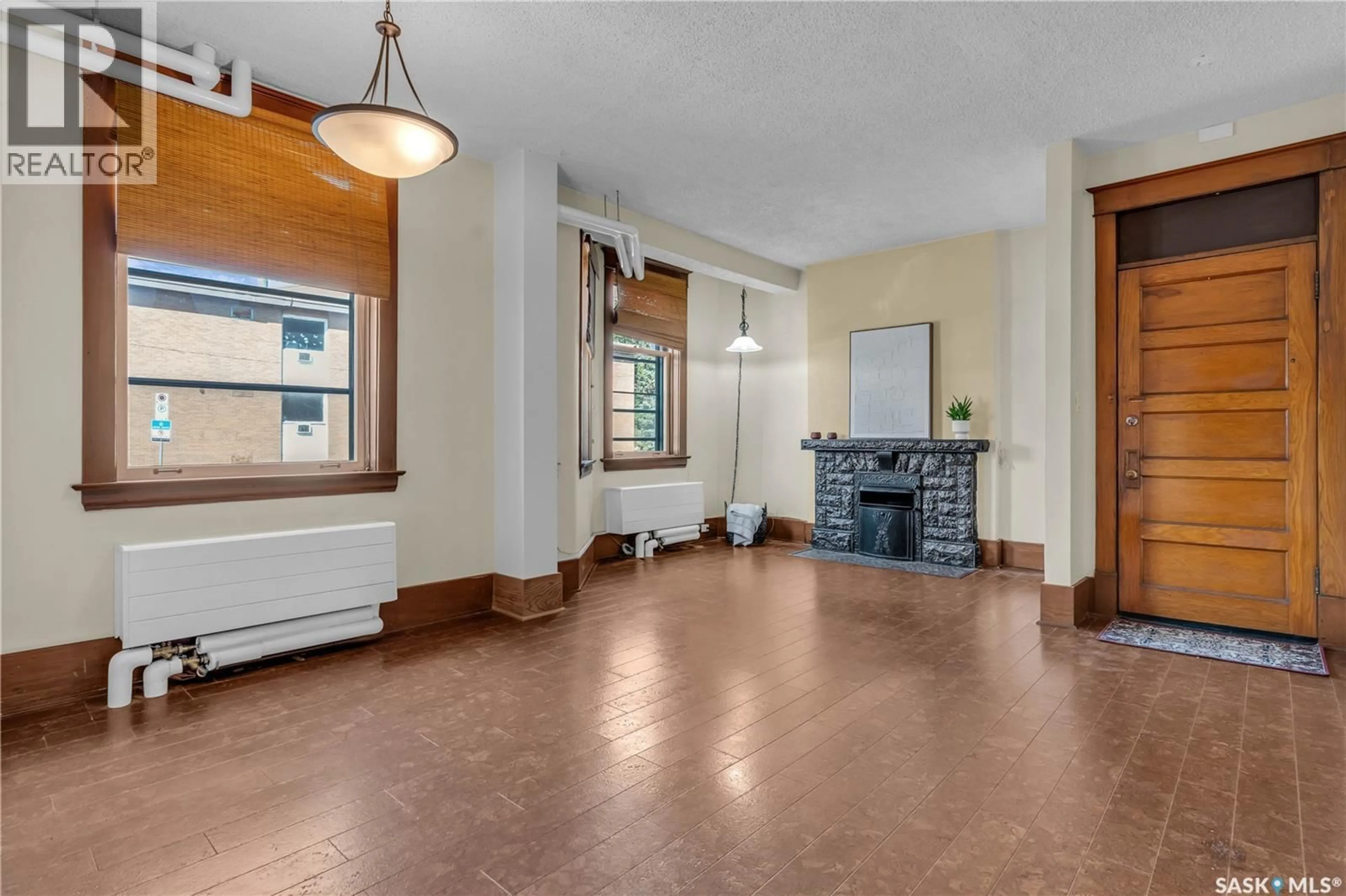 Unknown for 2201 - 14 14TH AVENUE, Regina Saskatchewan S4P0X9