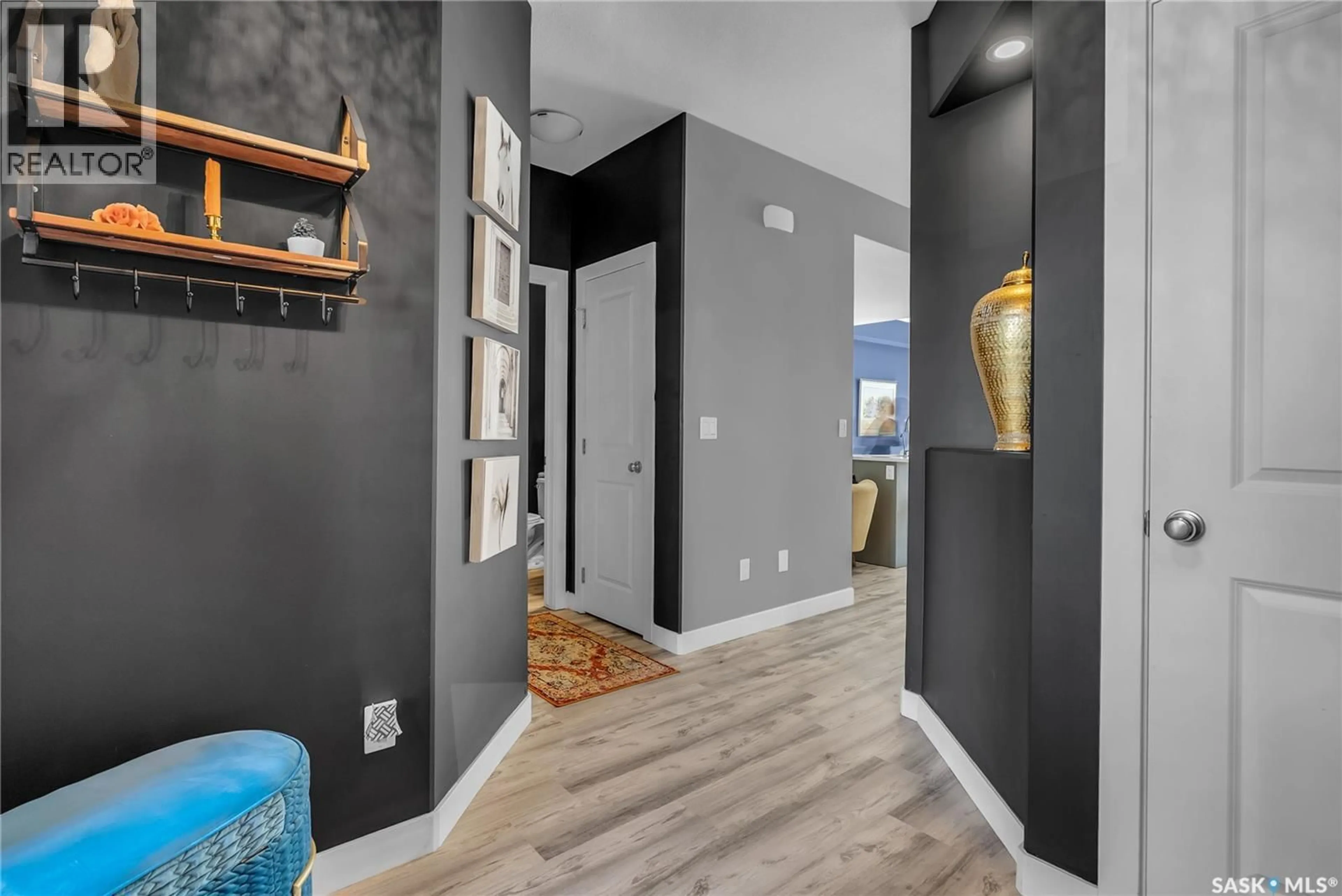 Indoor entryway for 334 BRIGHTON GATE, Saskatoon Saskatchewan S7V0R1
