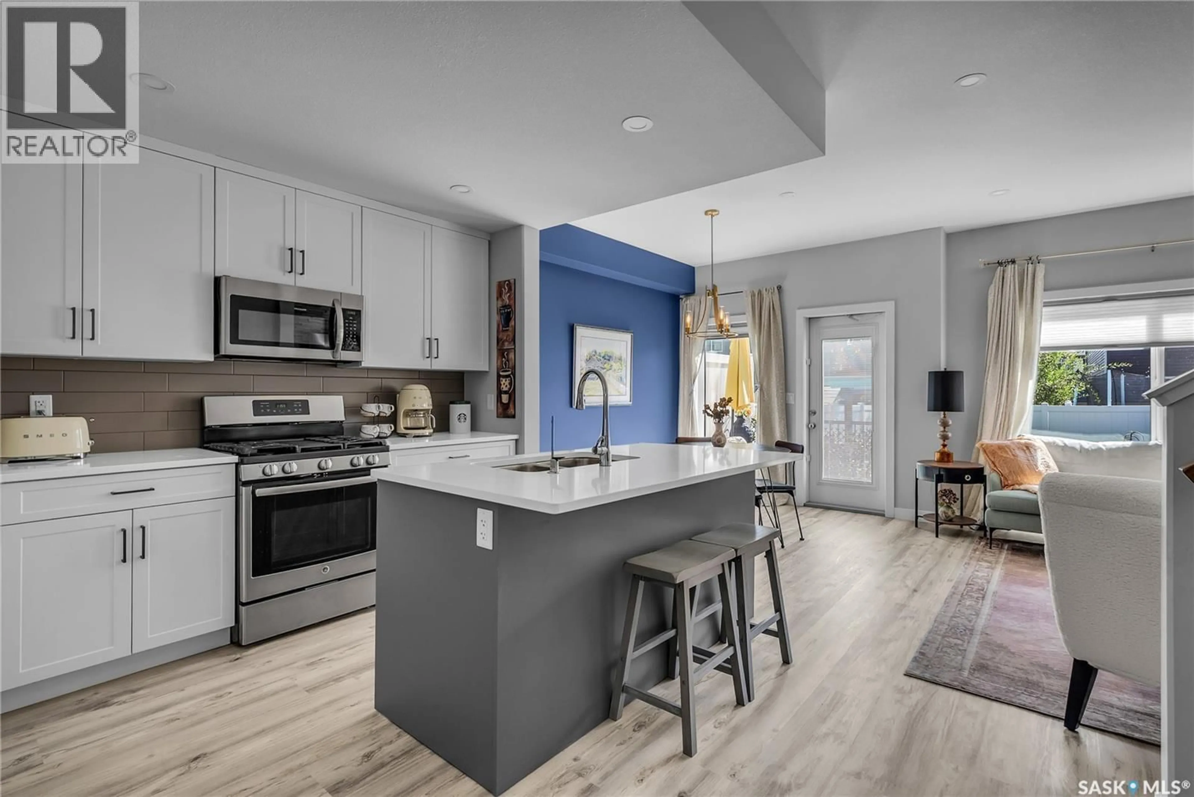 Open concept kitchen, ceramic/tile floor for 334 BRIGHTON GATE, Saskatoon Saskatchewan S7V0R1