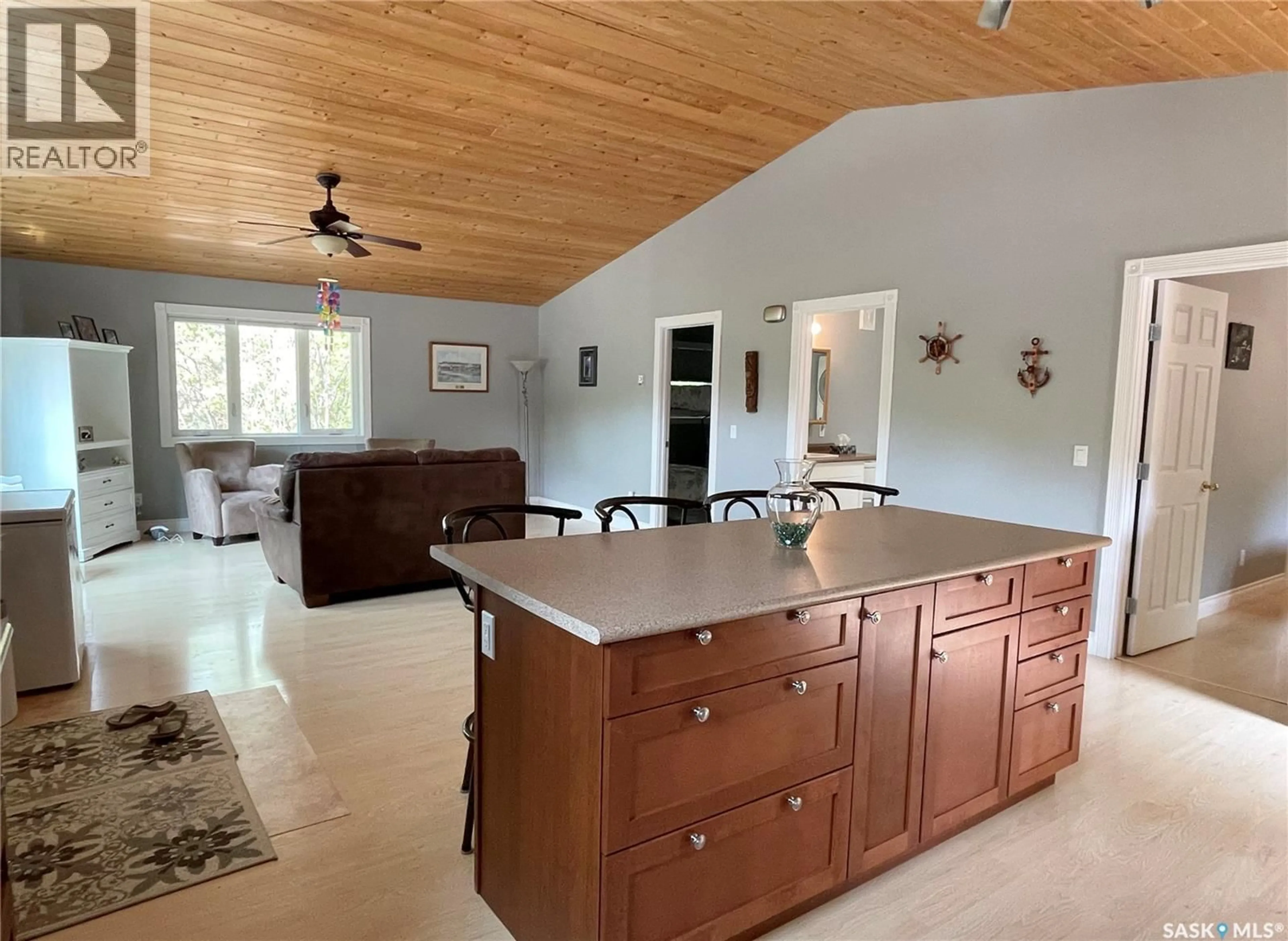 Open concept kitchen, unknown for 73 MAKWA DRIVE, Makwa Lake Saskatchewan S0M1L0