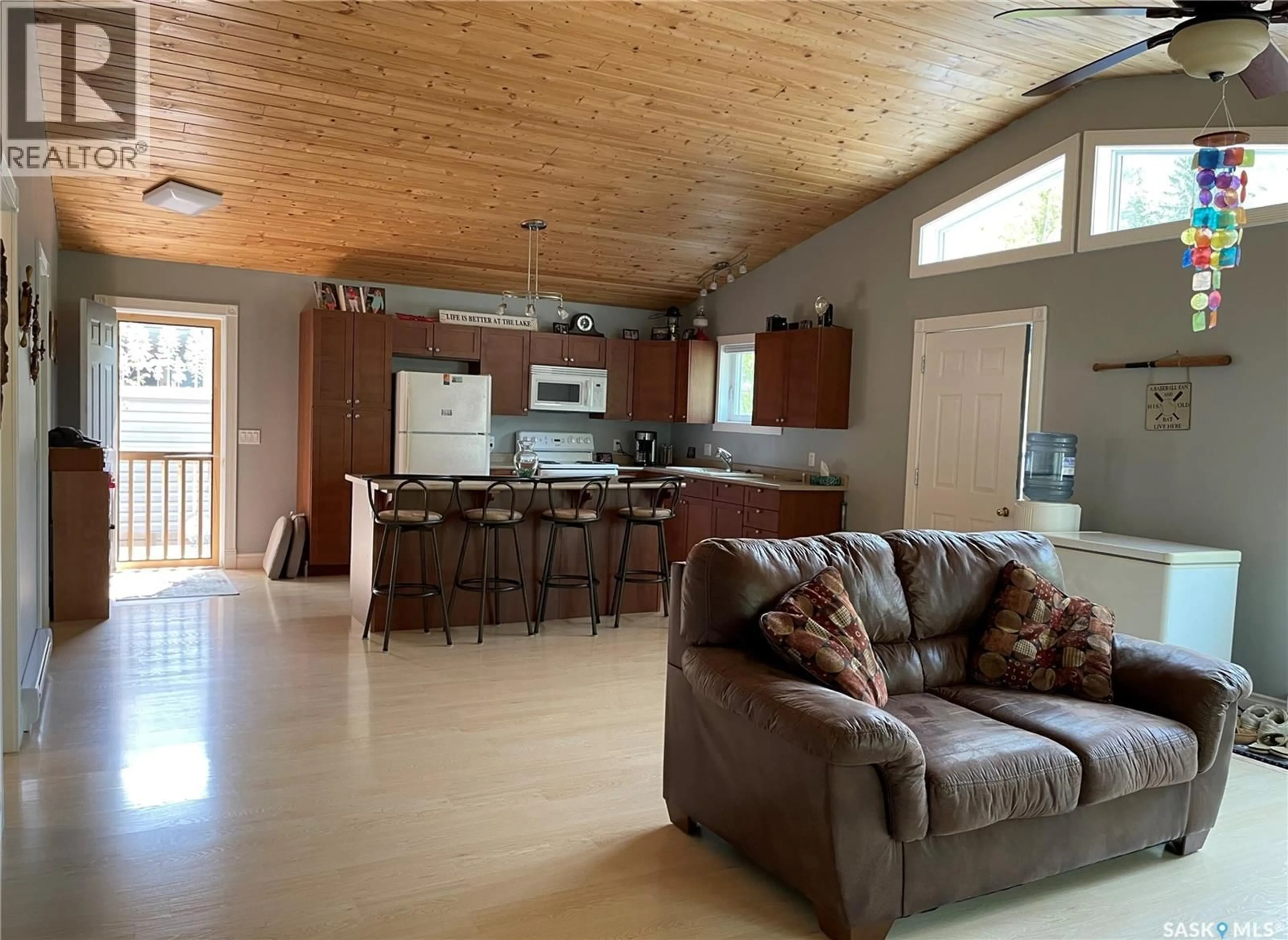 Open concept kitchen, unknown for 73 MAKWA DRIVE, Makwa Lake Saskatchewan S0M1L0