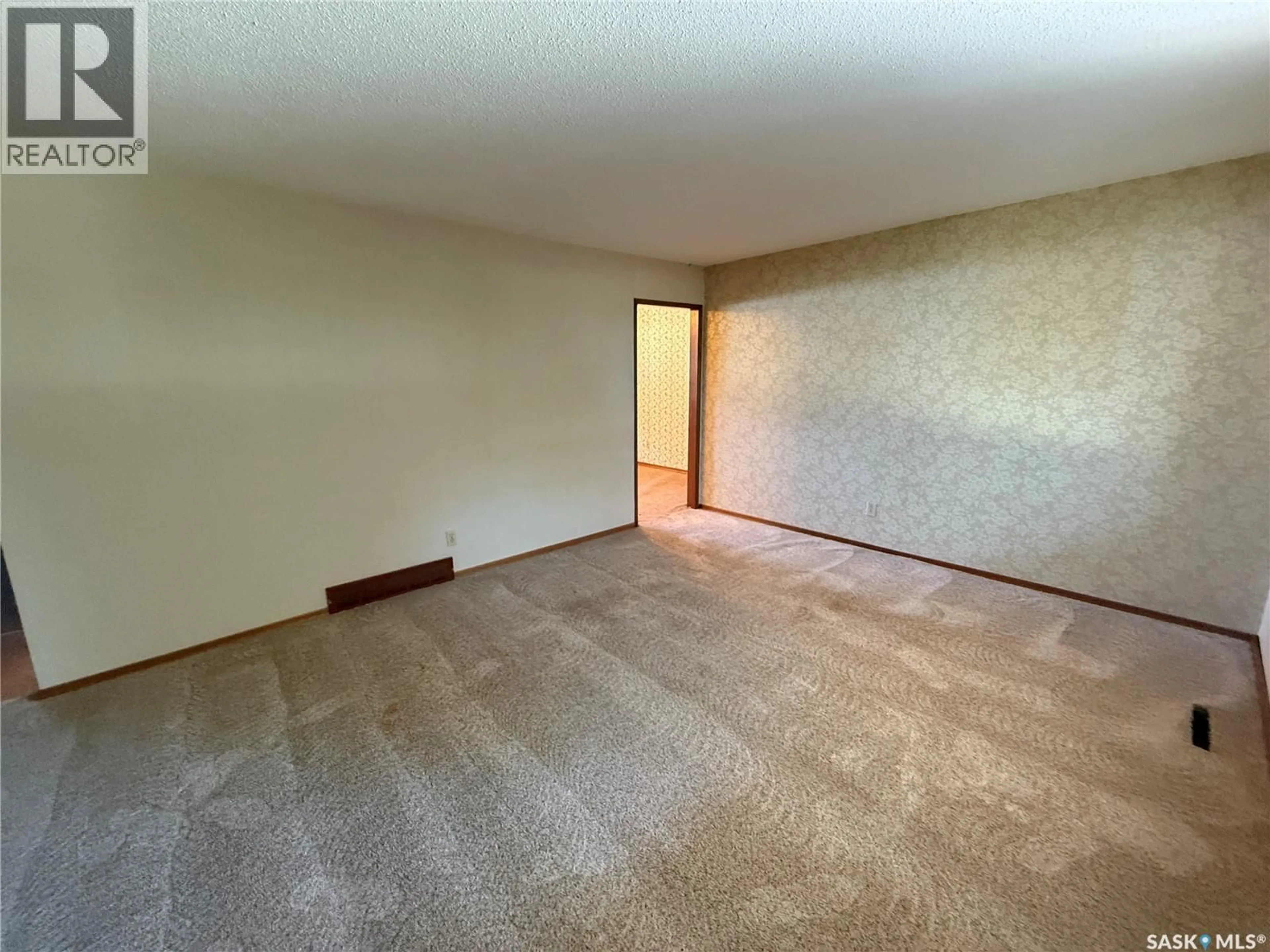 A pic of a room for 2510 29TH STREET, Saskatoon Saskatchewan S7L0N7