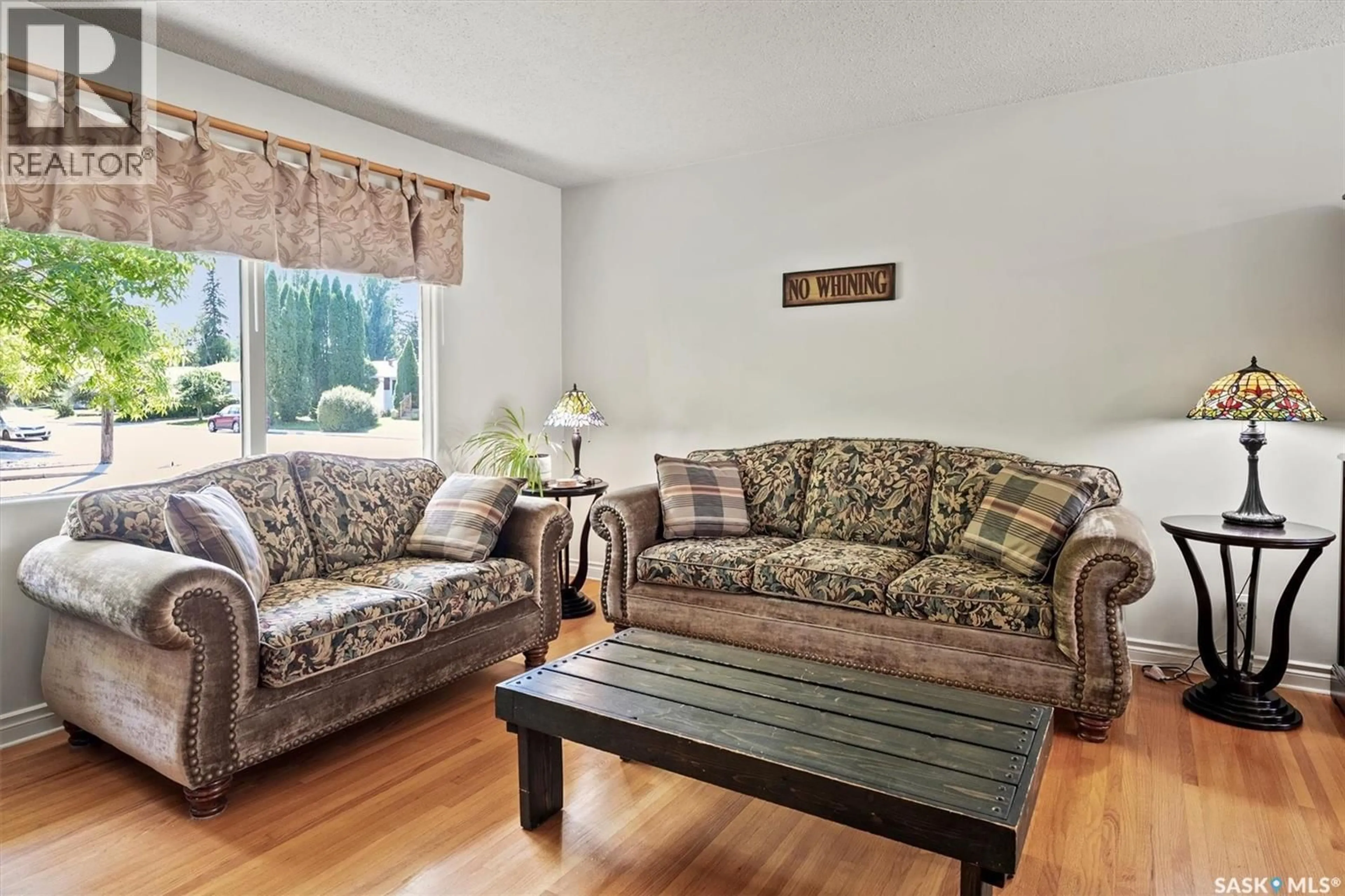 Living room with furniture, unknown for 2431 DUFFERIN AVENUE, Saskatoon Saskatchewan S7J1C3