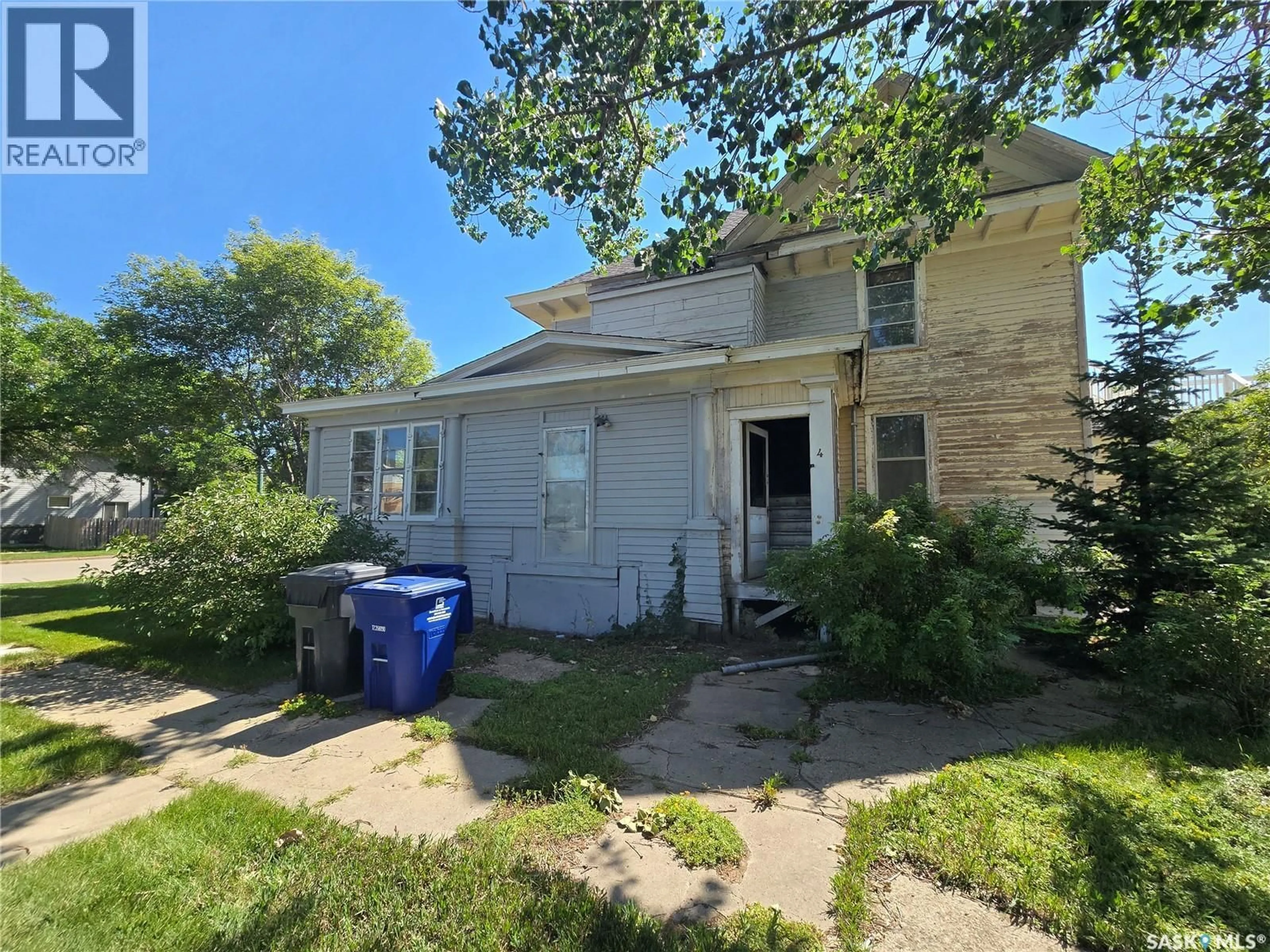 A pic from outside/outdoor area/front of a property/back of a property/a pic from drone, street for 347 GOVERNMENT ROAD, Weyburn Saskatchewan S4H0P5