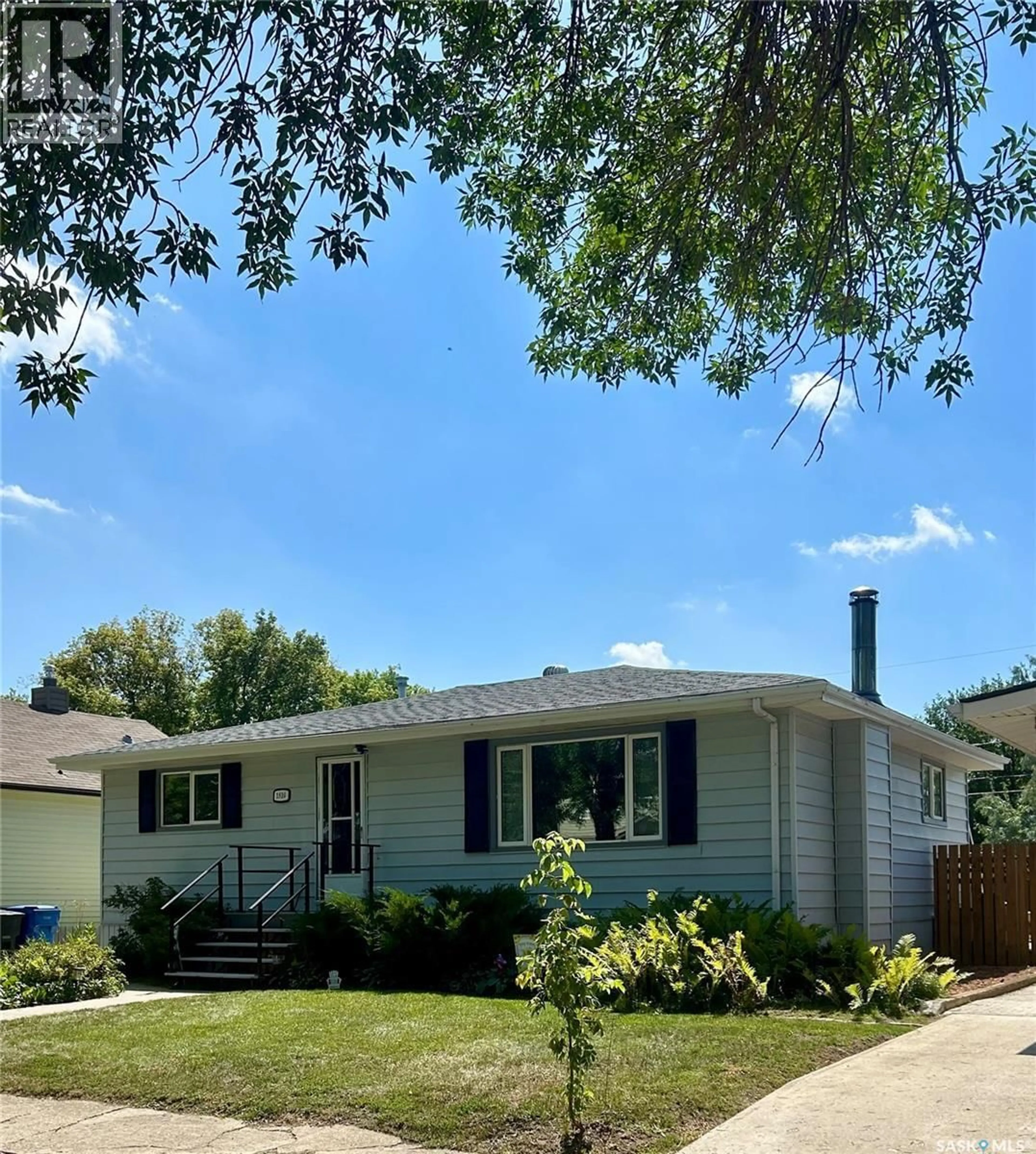 Home with vinyl exterior material, unknown for 1810 3RD STREET, Estevan Saskatchewan S4A0T2