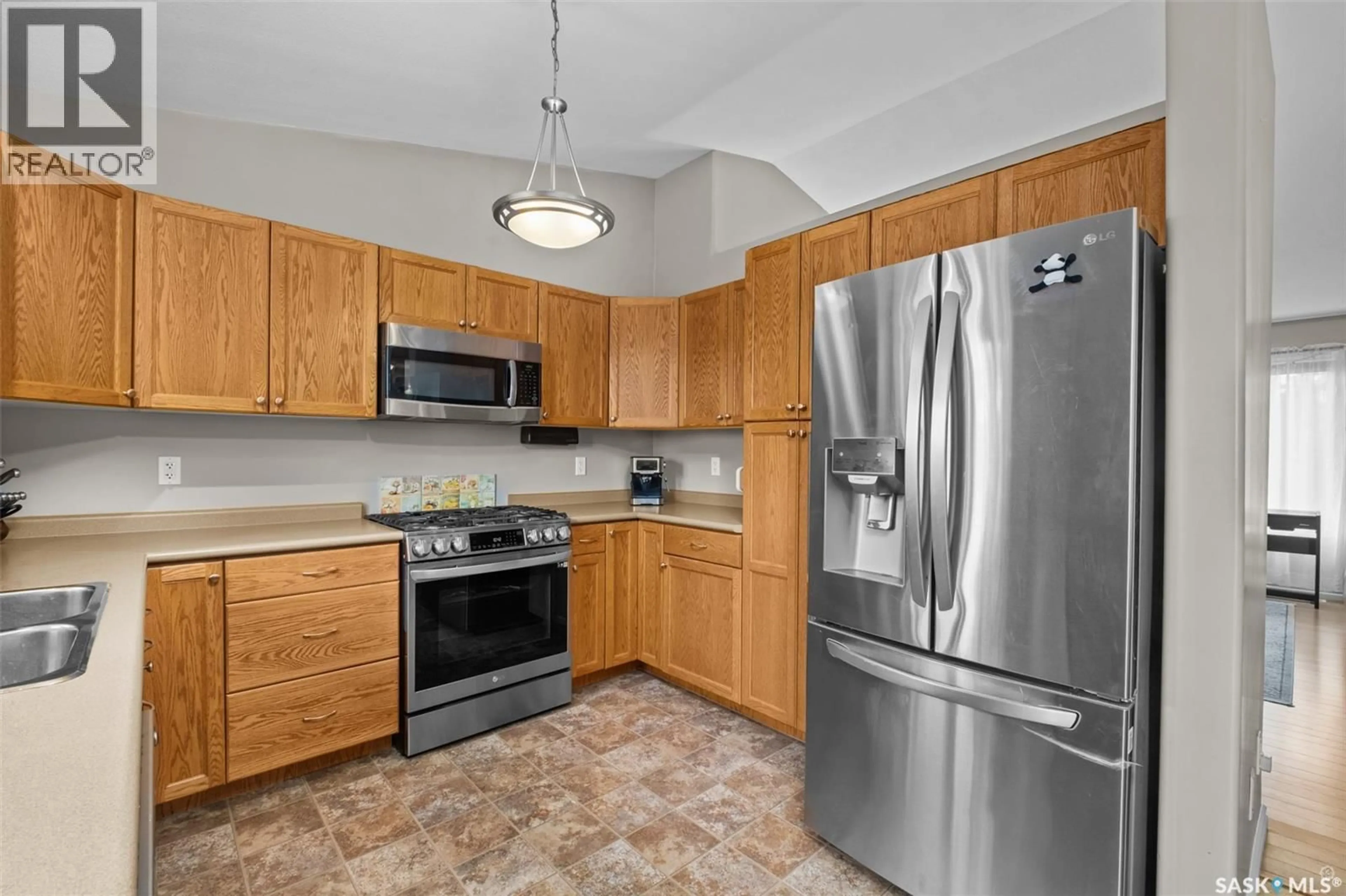 Standard kitchen, unknown for 2 STEELE BAY, Prince Albert Saskatchewan S6V0H2