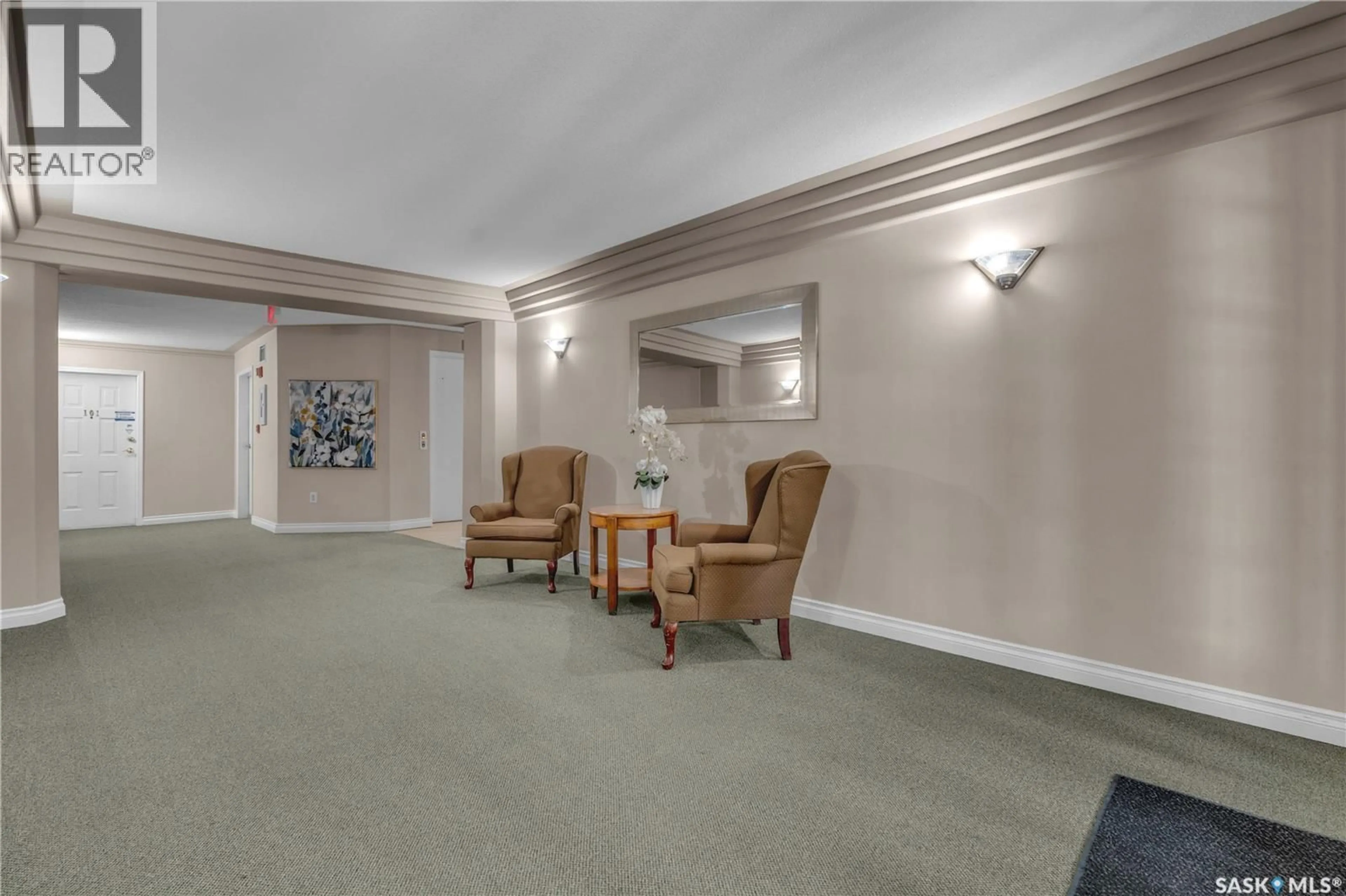 Lobby for 201 2217 ANGUS STREET, Regina Saskatchewan S4T1A3