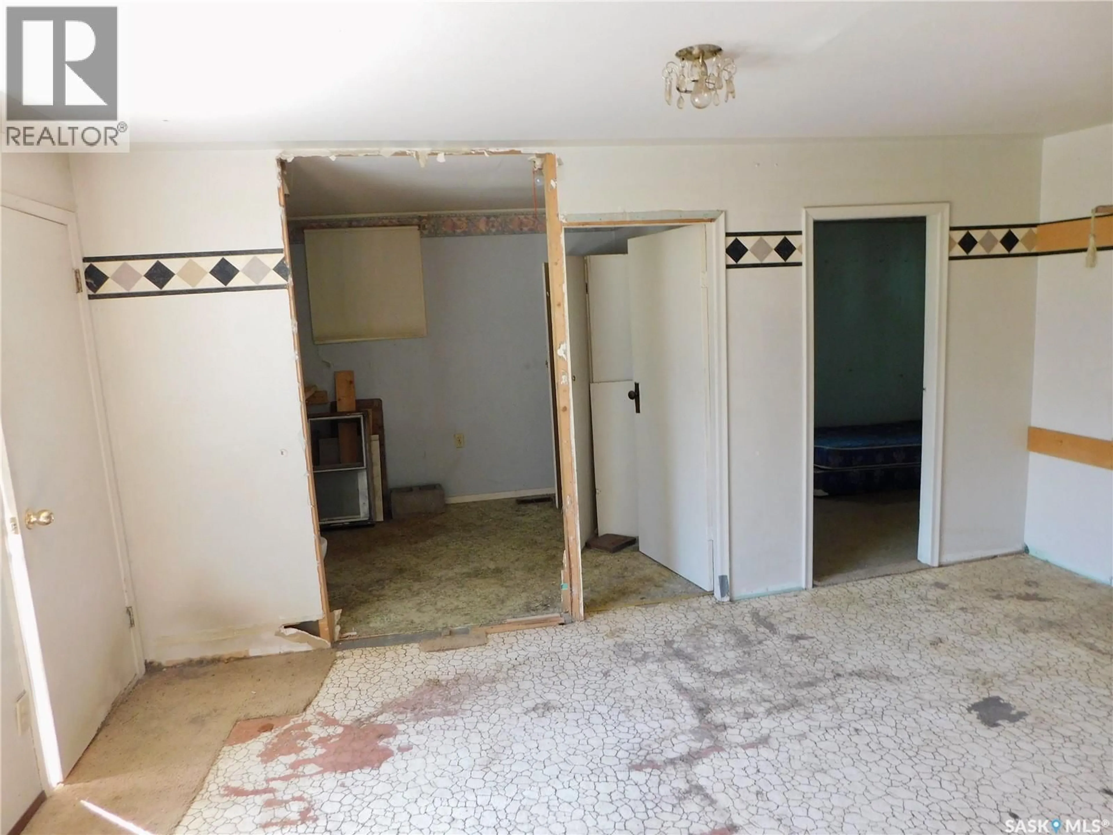 A pic of a room for 410 6TH AVENUE, Assiniboia Saskatchewan S0H0B0