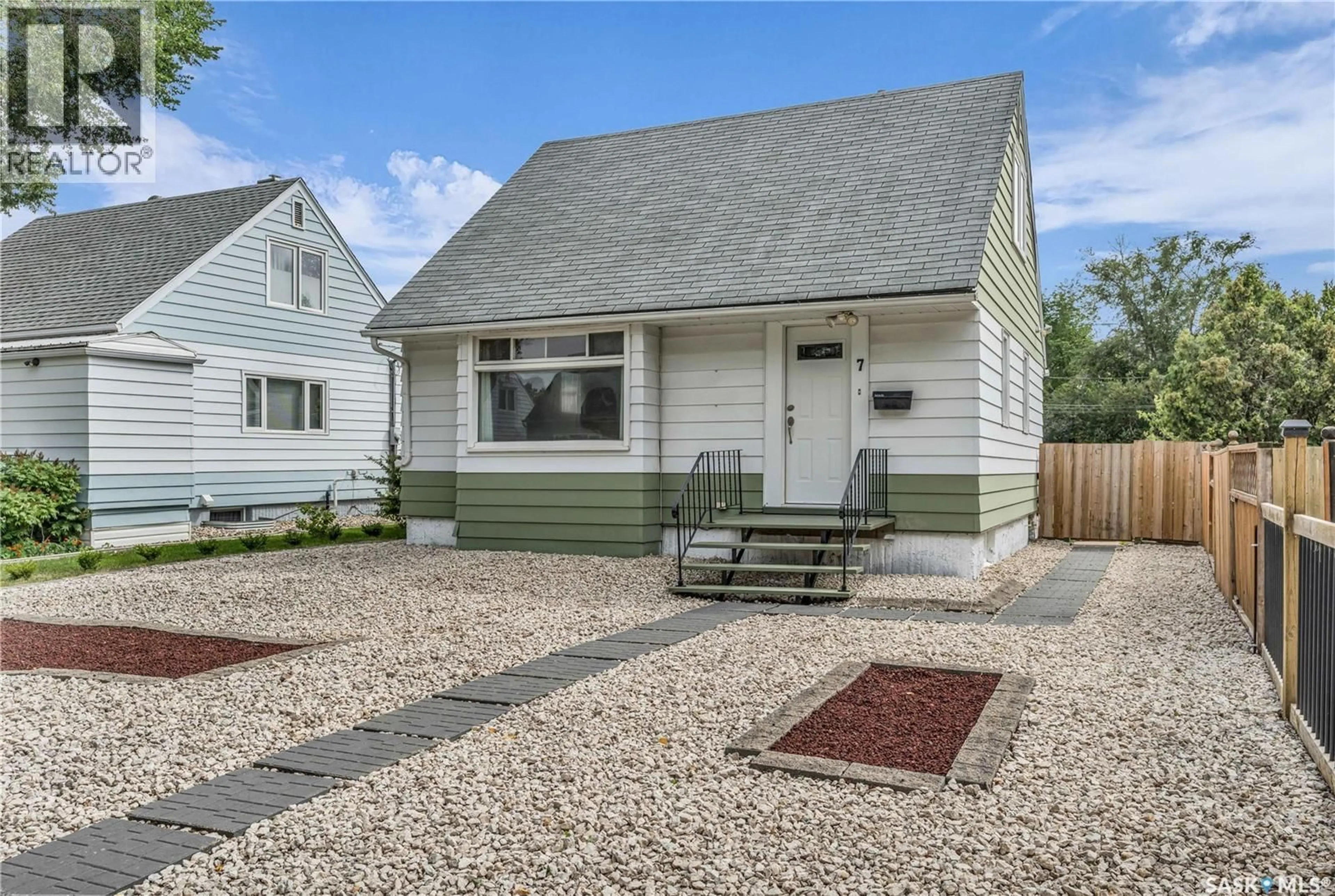 Home with vinyl exterior material, street for 7 SUSSEX CRESCENT, Regina Saskatchewan S4T6A3