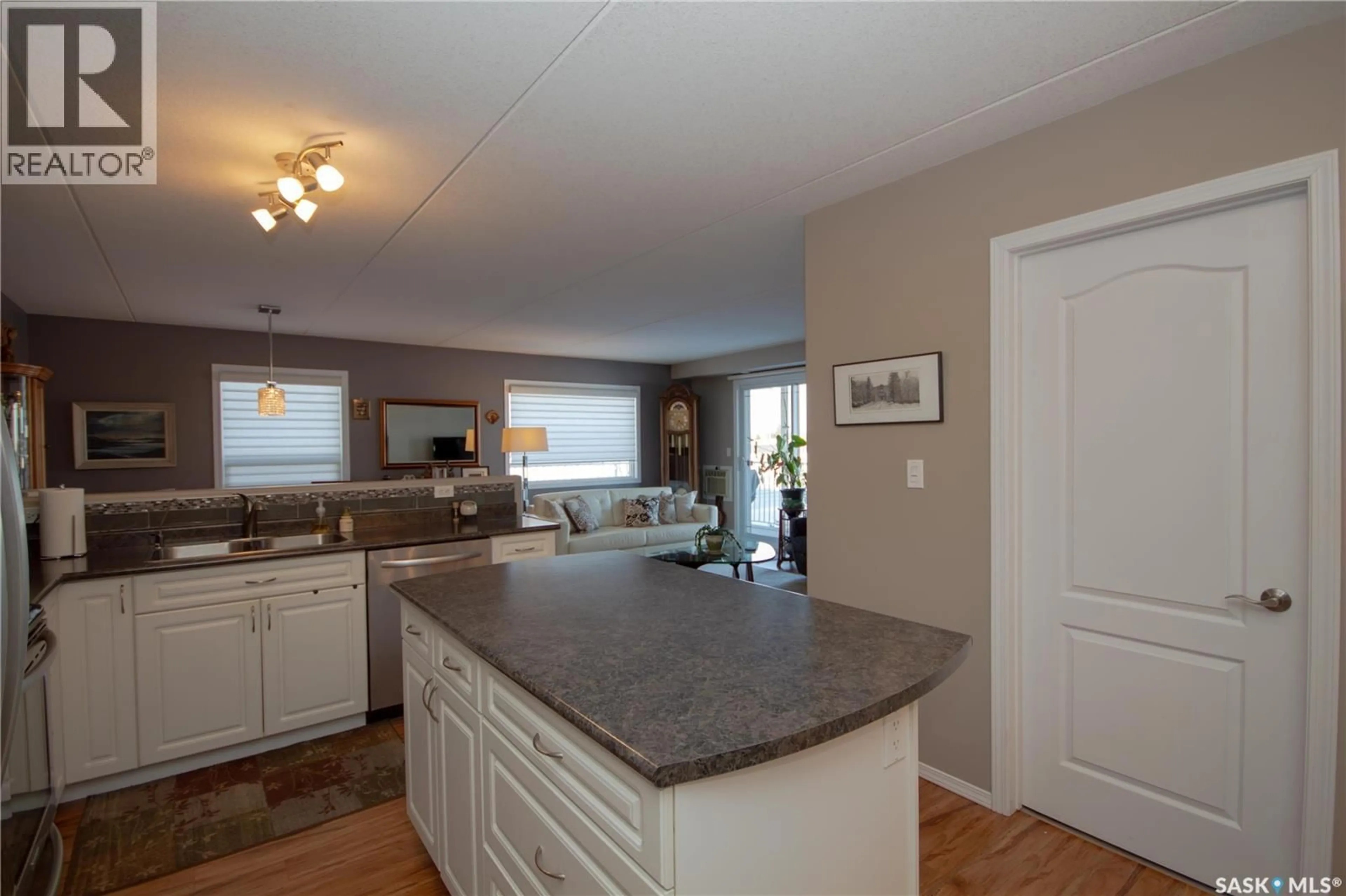 Open concept kitchen, unknown for 204 2 18TH STREET, Battleford Saskatchewan S0M0E0