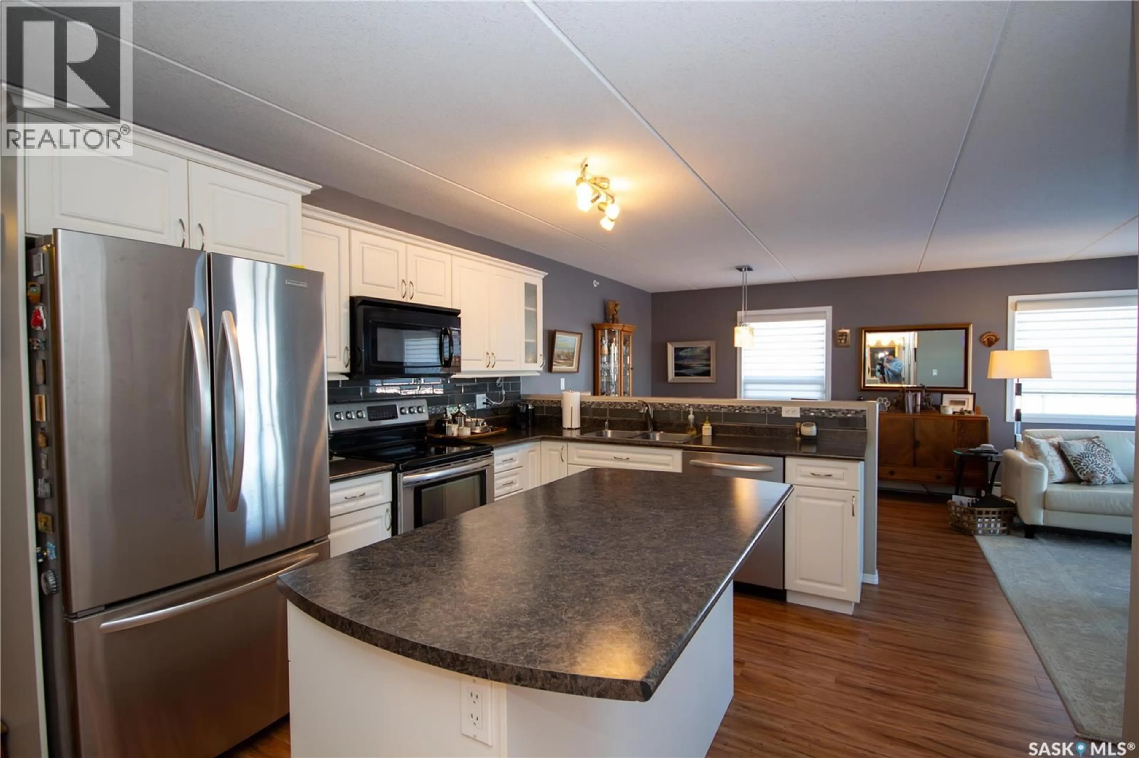 Open concept kitchen, unknown for 204 2 18TH STREET, Battleford Saskatchewan S0M0E0