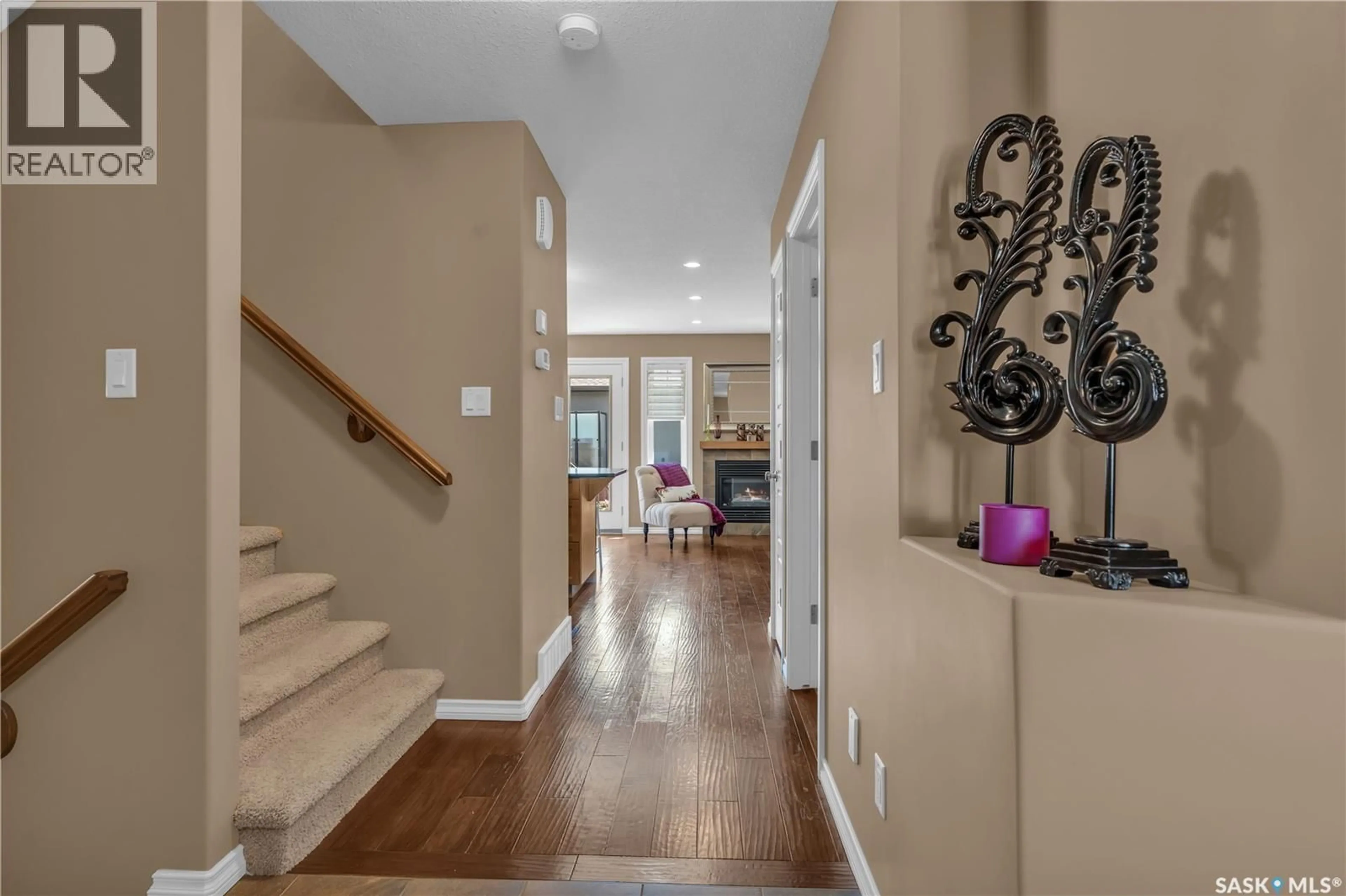 Indoor entryway for 146 4100 SANDHILL CRESCENT, Regina Saskatchewan S4V3G9