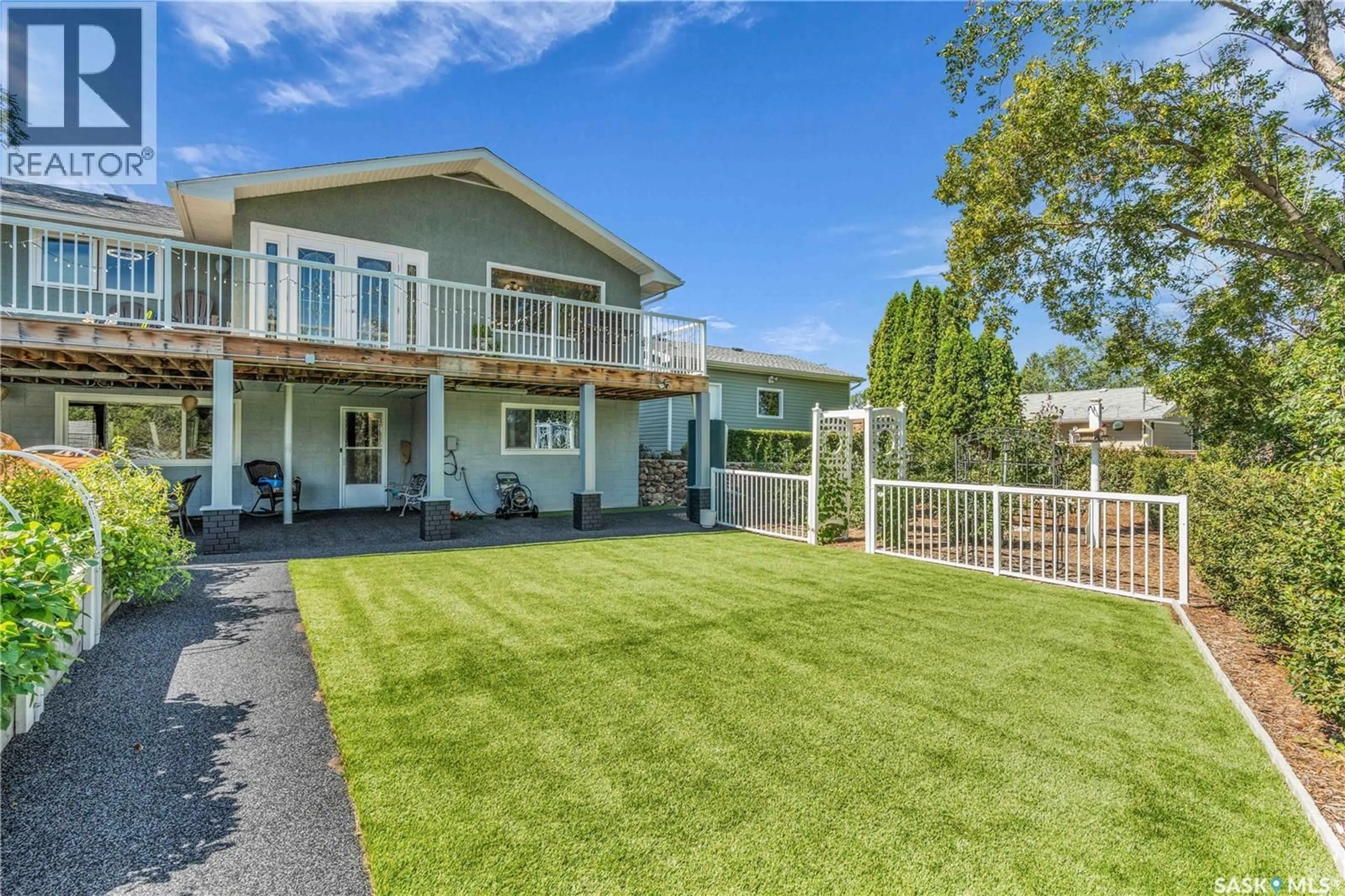 Home with vinyl exterior material, unknown for 191 31ST STREET, Battleford Saskatchewan S0M0E0