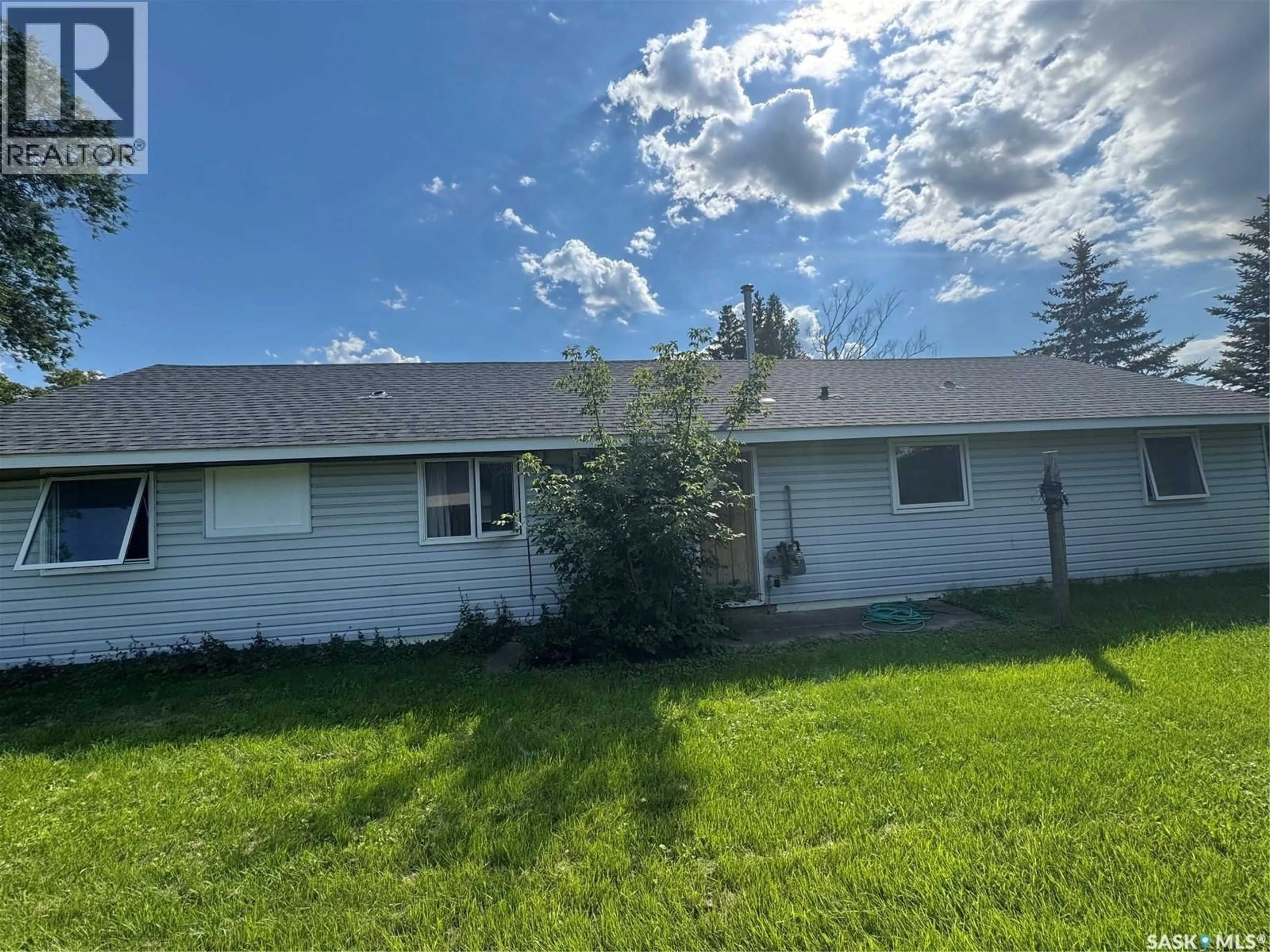 Unknown for 421 MCKENZIE STREET, Outlook Saskatchewan S0L2N0