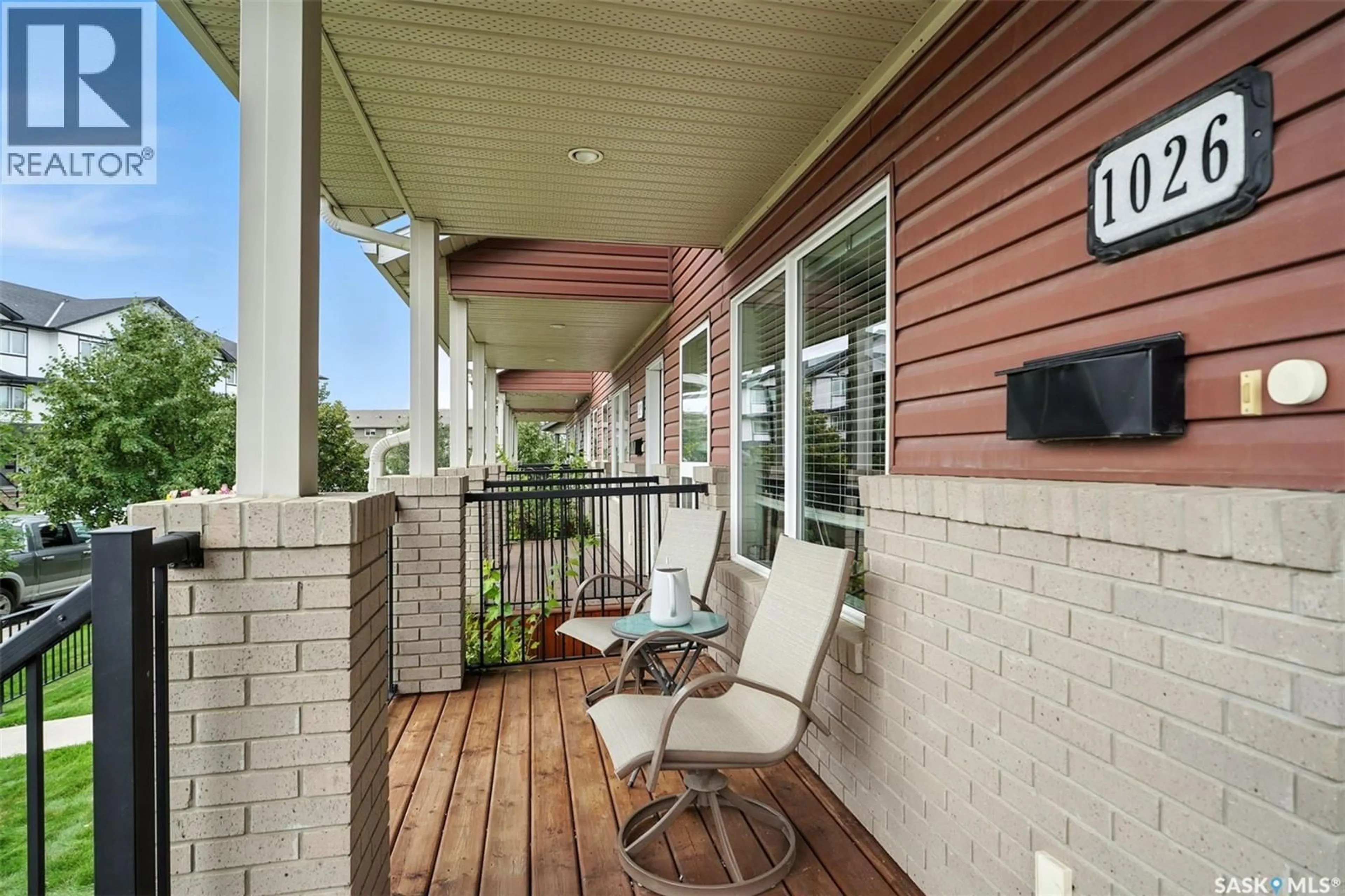 Patio, street for 1026 WILLOWGROVE CRESCENT, Saskatoon Saskatchewan S7W0H7