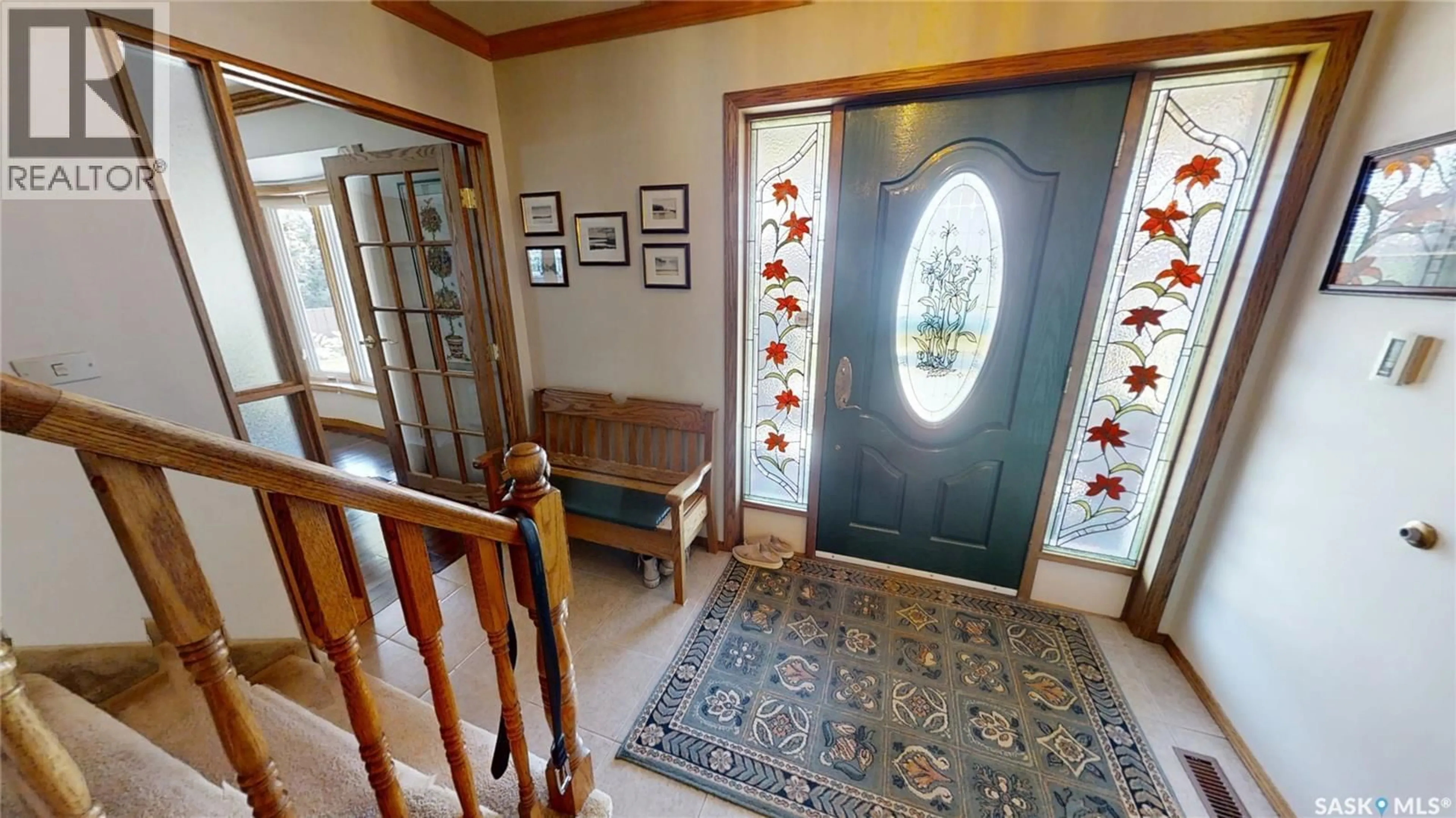 Indoor foyer for 1540 CRERAR DRIVE, Saskatoon Saskatchewan S7M5K7