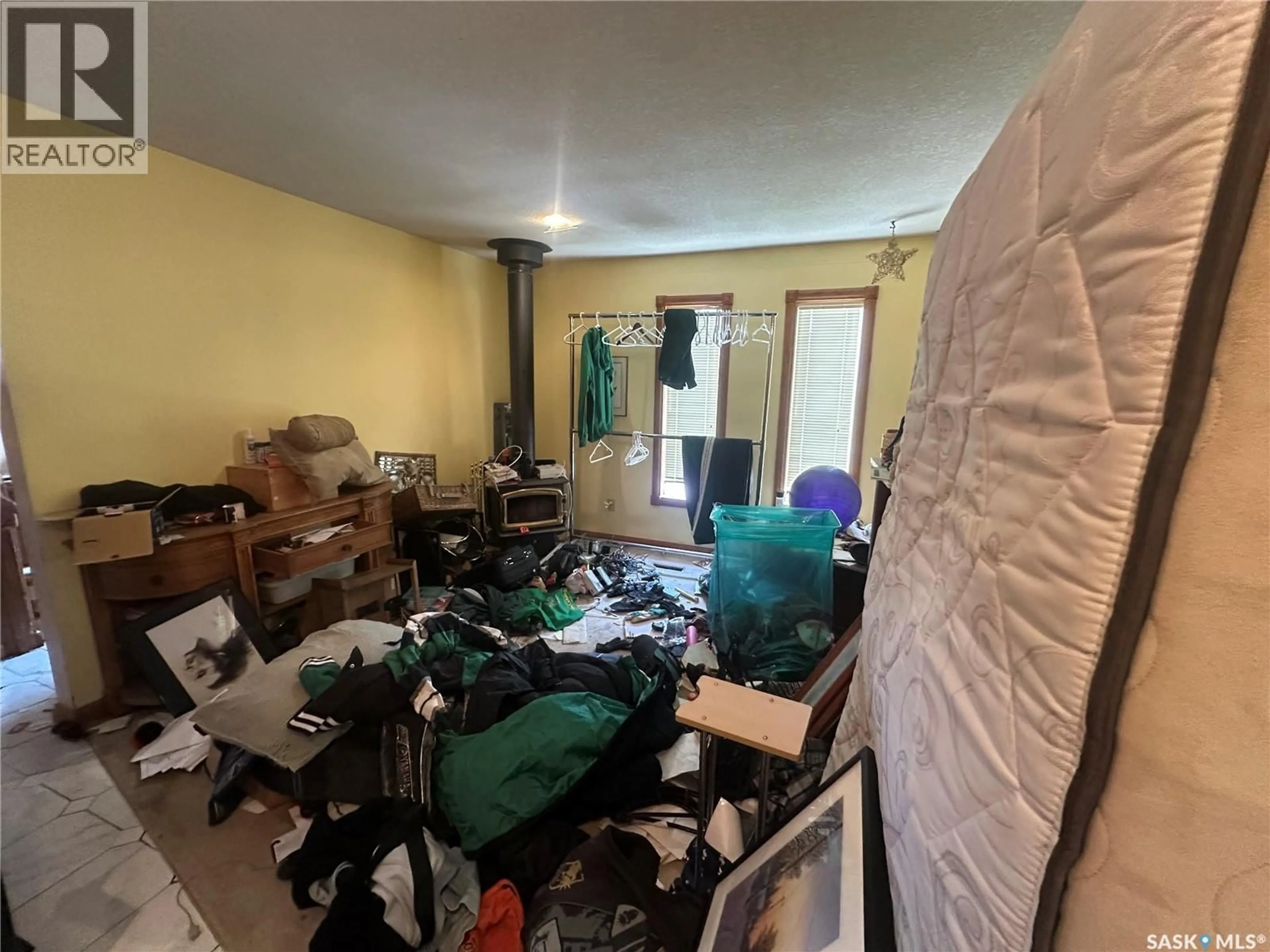 A pic of a room for 7 CHARLES CRESCENT, Regina Saskatchewan S4T5X3