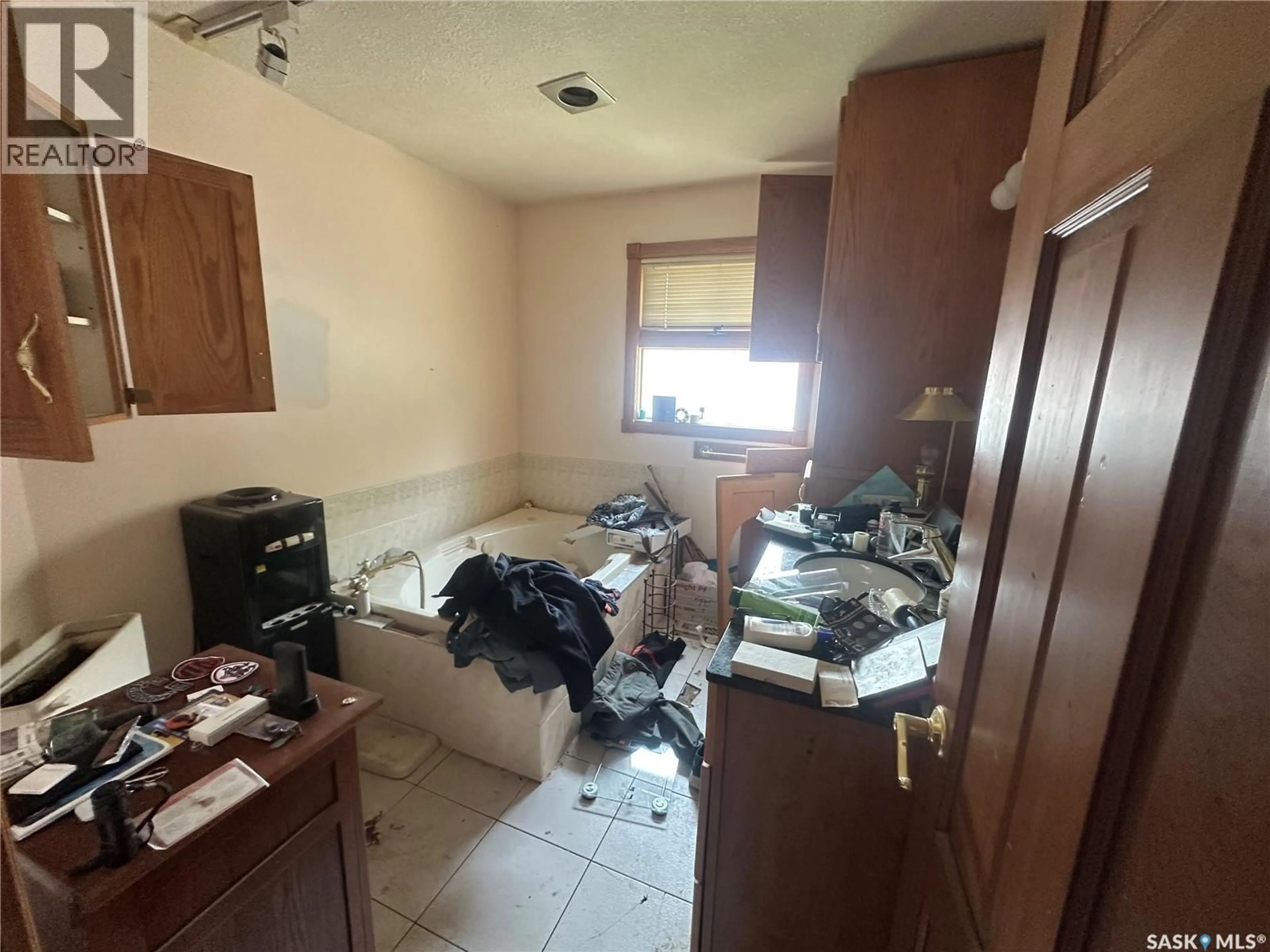 A pic of a room for 7 CHARLES CRESCENT, Regina Saskatchewan S4T5X3