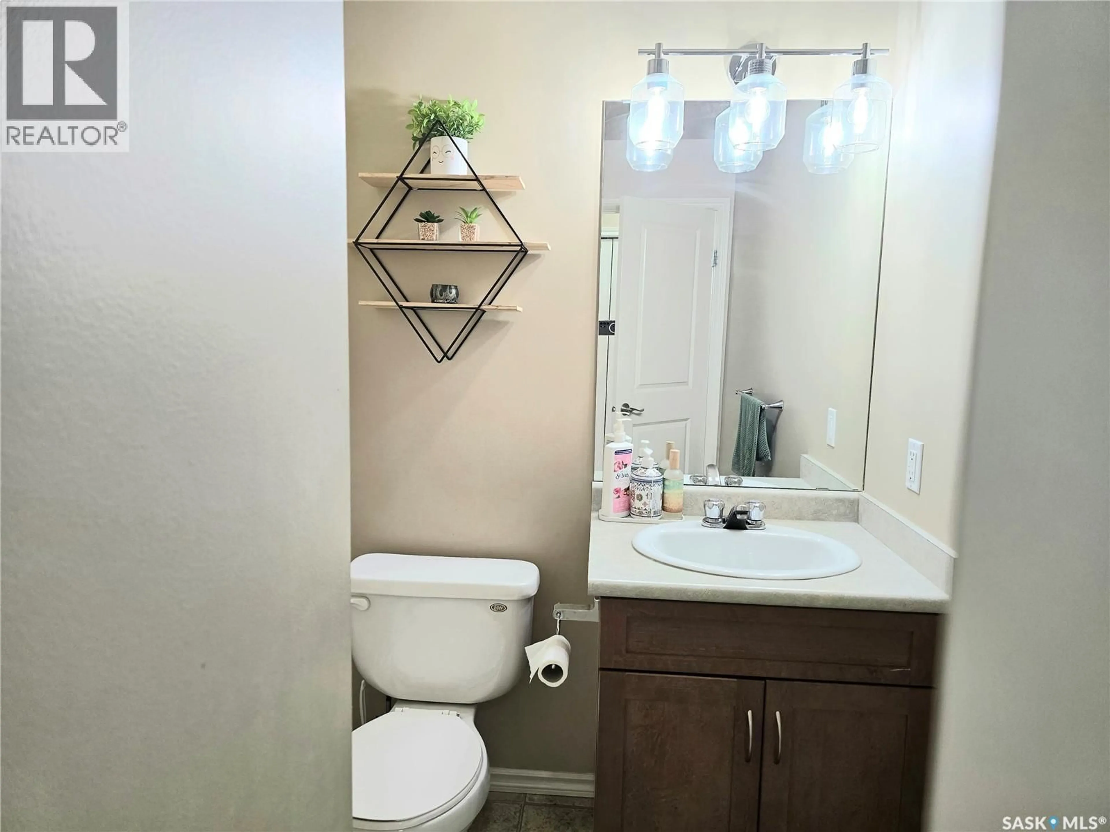 Standard bathroom, unknown for 303 - 625 SLIMMON PLACE, Saskatoon Saskatchewan S7V0A8