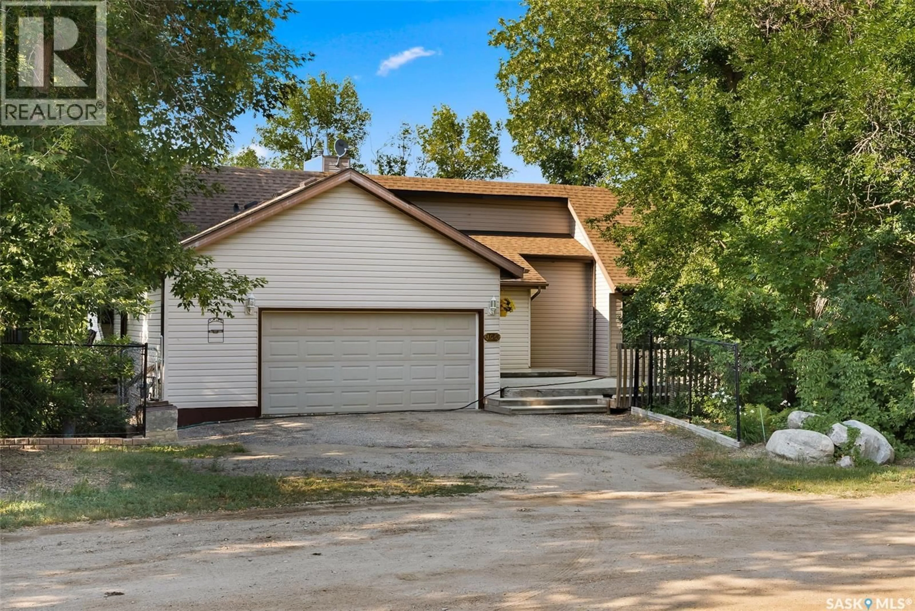 Unknown for 106 SHAW DRIVE, Regina Beach Saskatchewan S0G4C0