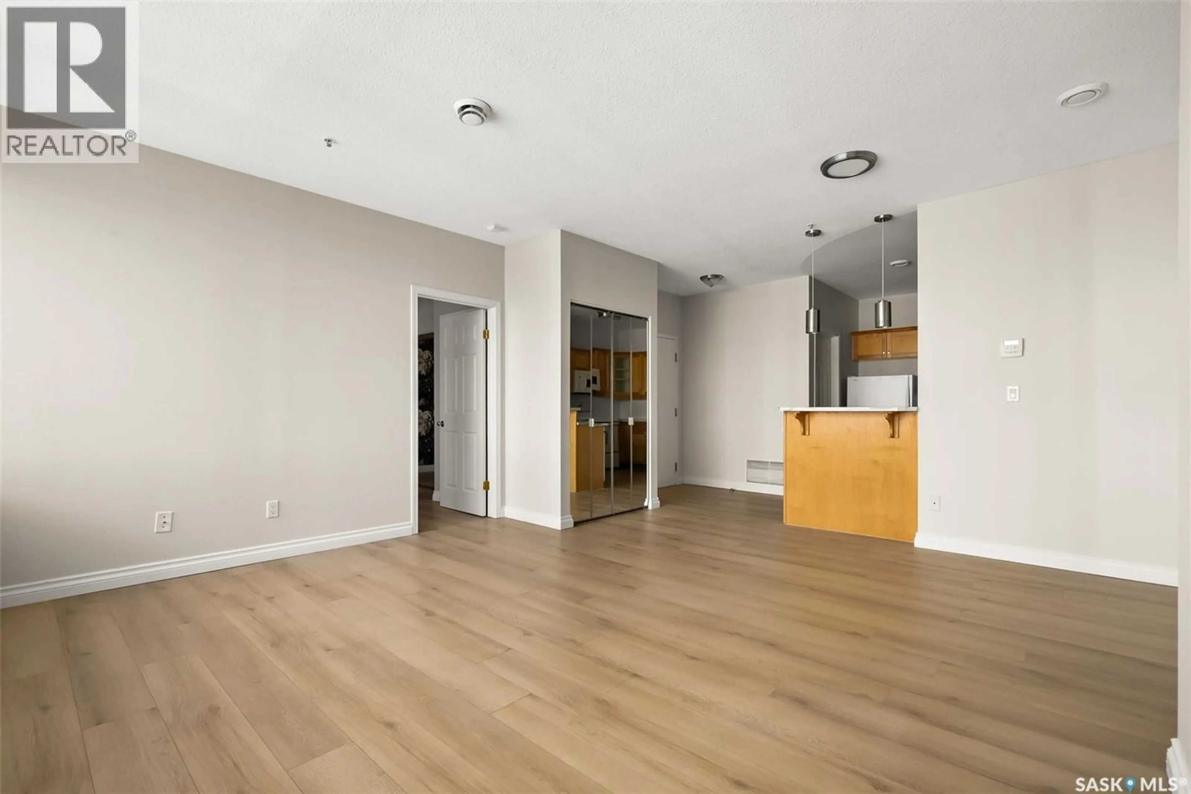 A pic of a room for 1867 - 1201 HAMILTON STREET, Regina Saskatchewan S4P2C2