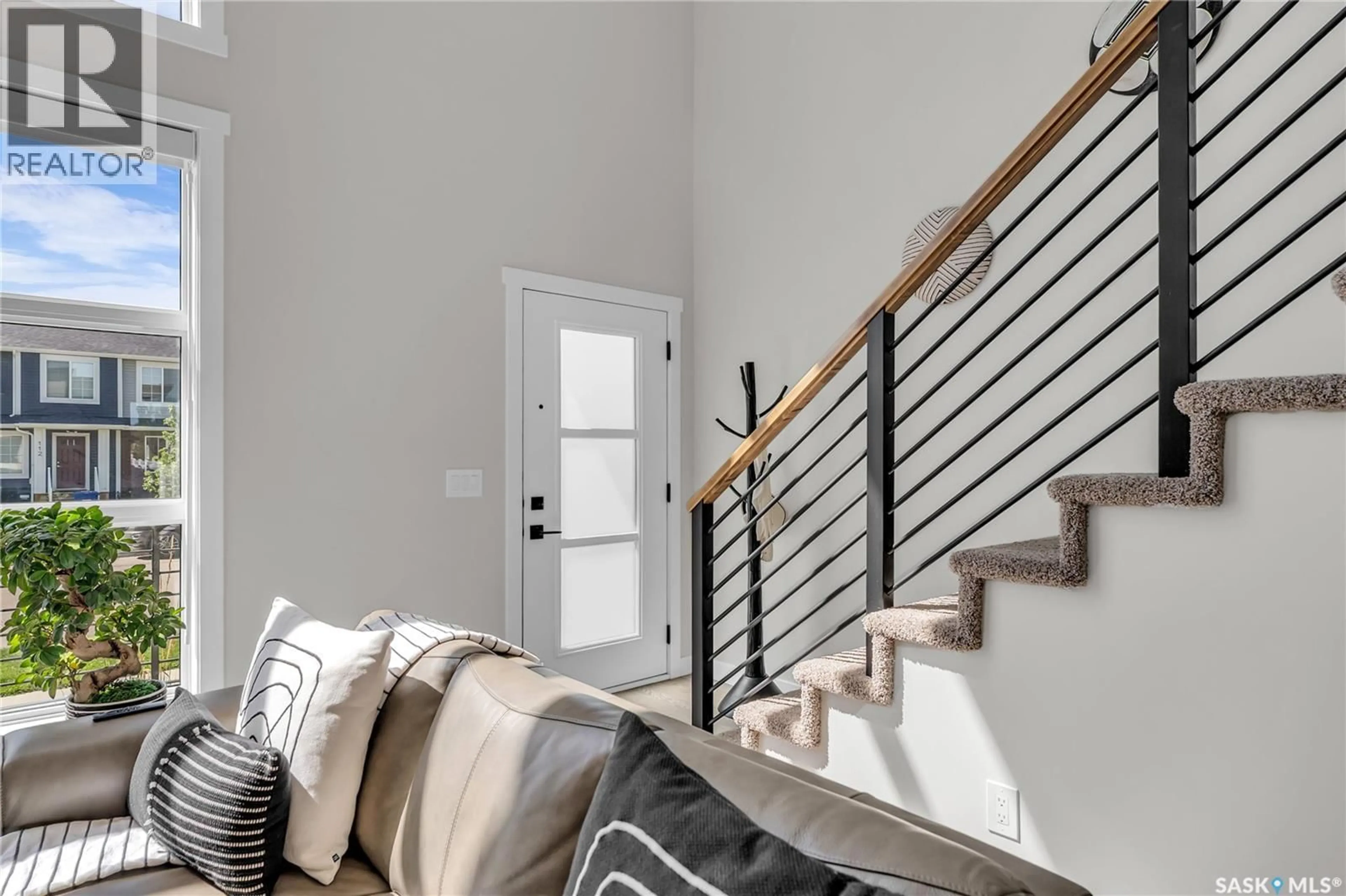 Stairs for 113 WESTFIELD ROAD, Saskatoon Saskatchewan S7V0T8