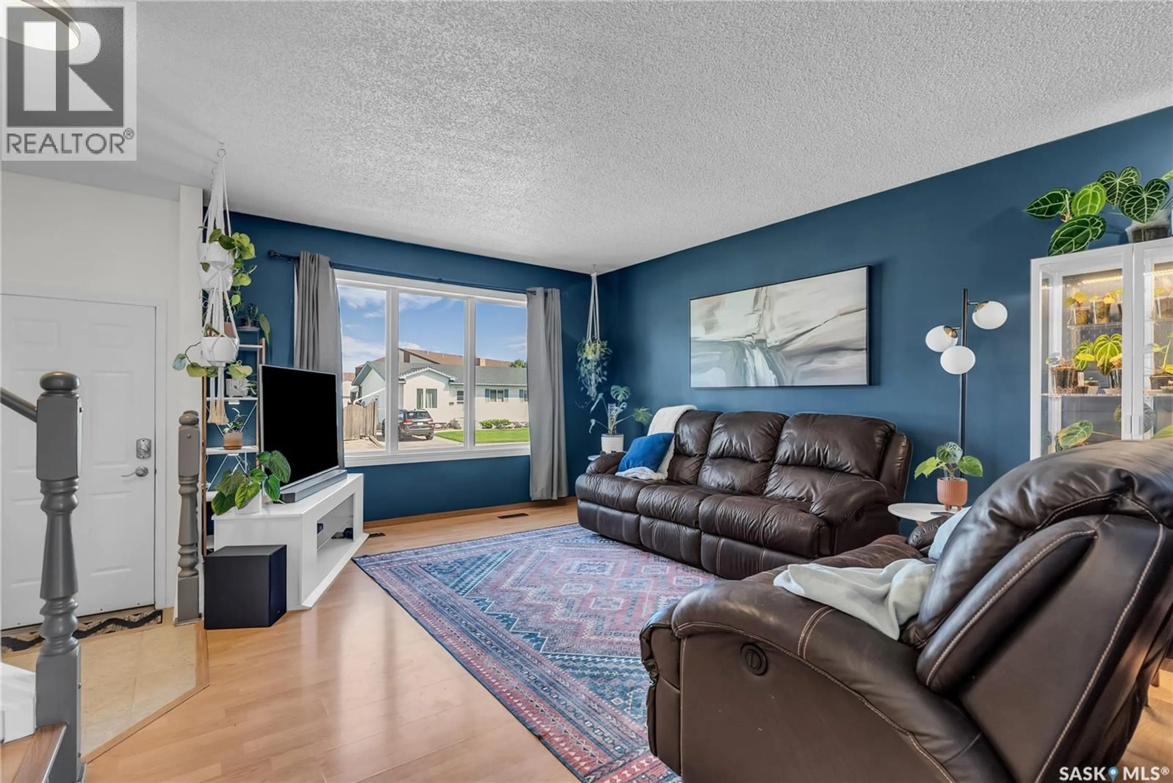 Living room with furniture, unknown for 306 BOWMAN CRESCENT, Saskatoon Saskatchewan S7L7B9