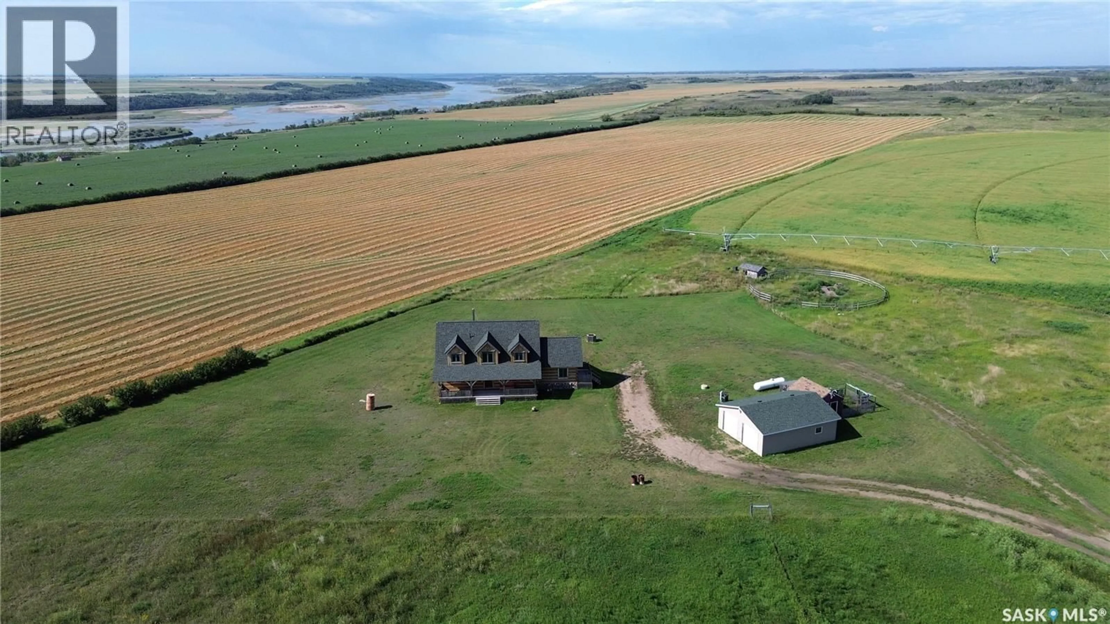 A pic from outside/outdoor area/front of a property/back of a property/a pic from drone, building for THE HILL HOUSE, Montrose Rm No. 315 Saskatchewan S0L0B0