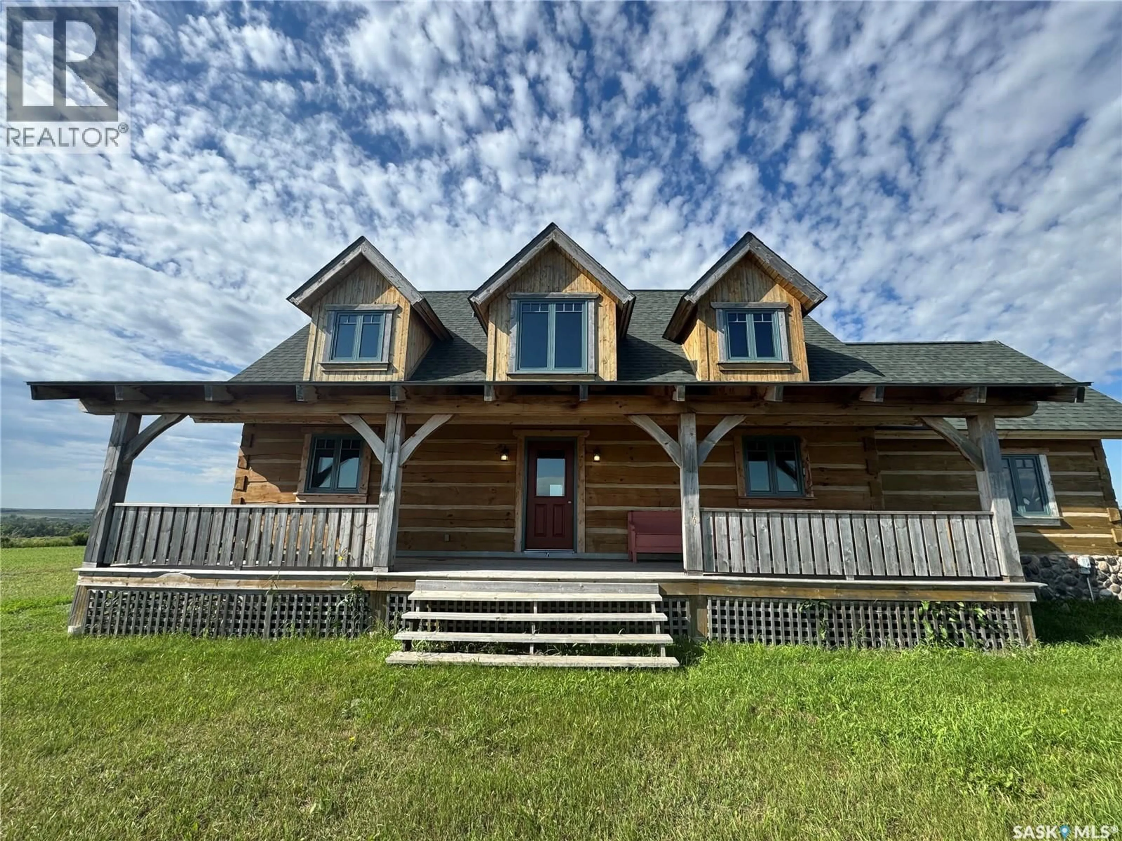 Home with vinyl exterior material, building for THE HILL HOUSE, Montrose Rm No. 315 Saskatchewan S0L0B0
