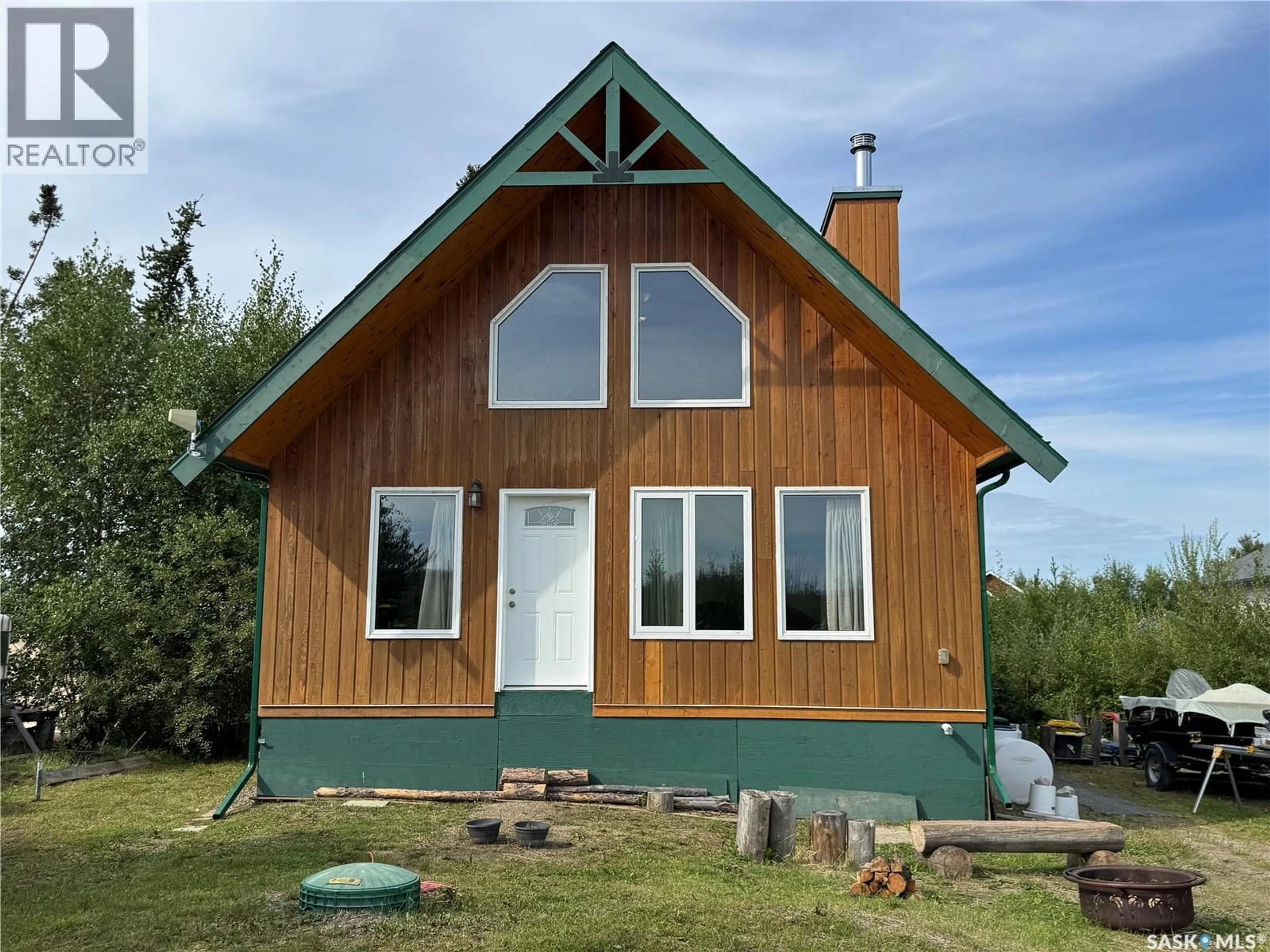 Home with vinyl exterior material, building for 120 NEMEIBEN ROAD, Northern Admin District Saskatchewan S0J1L0