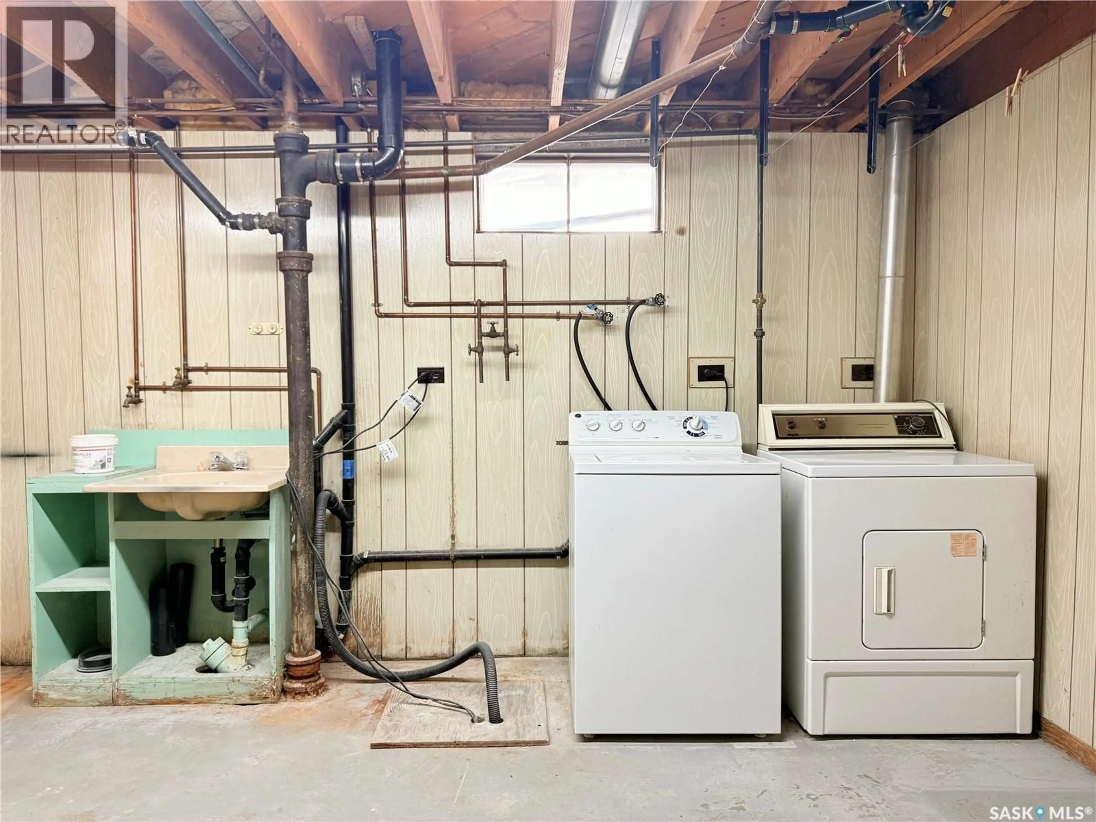Laundry room for 201 OTTAWA STREET, Davidson Saskatchewan S0G1A0