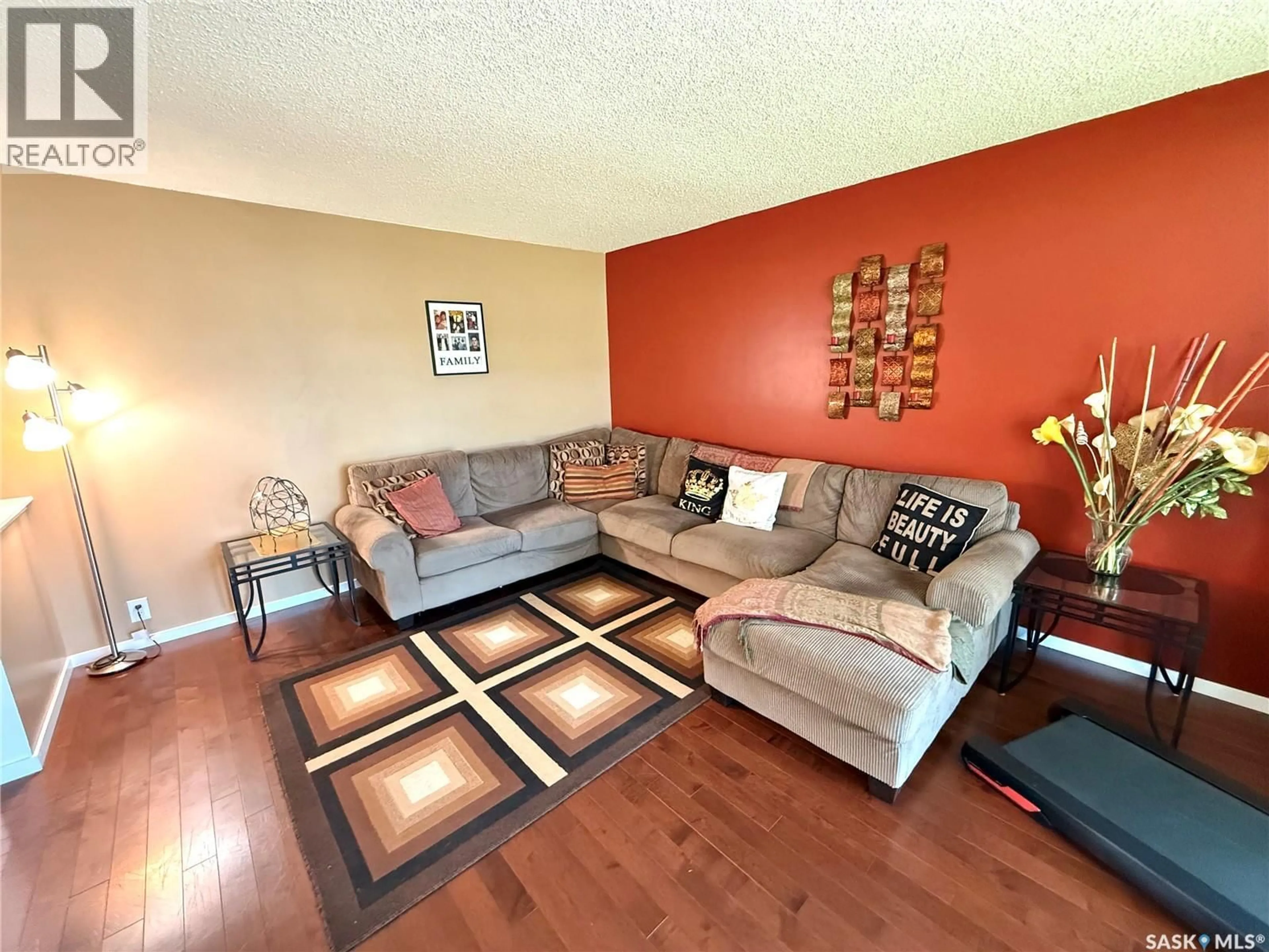 Living room with furniture, unknown for 417 CENTRAL AVENUE, Swift Current Saskatchewan S9H3G5