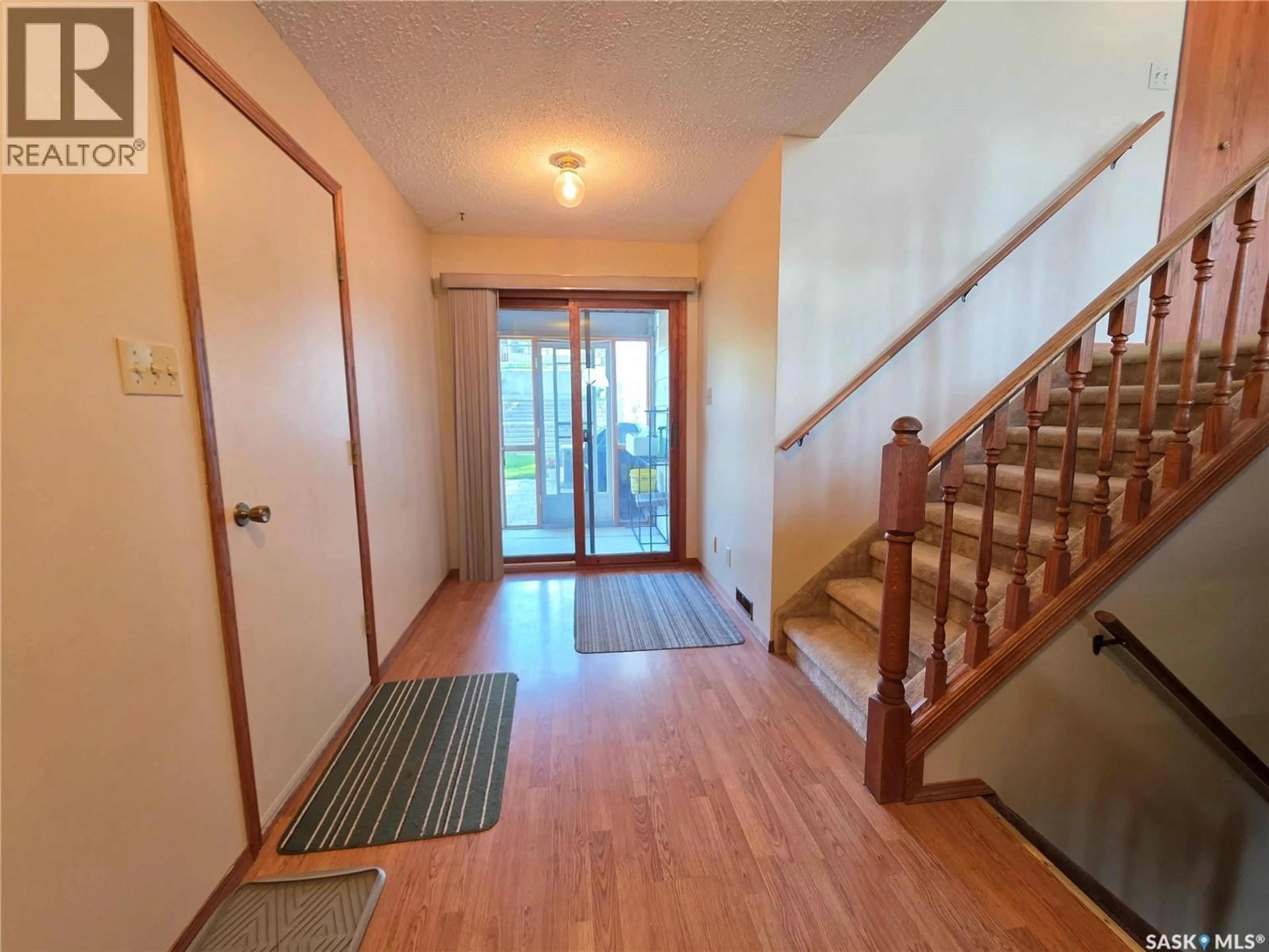 Indoor entryway for 310 ASPEN DRIVE, Swift Current Saskatchewan S9H4T1