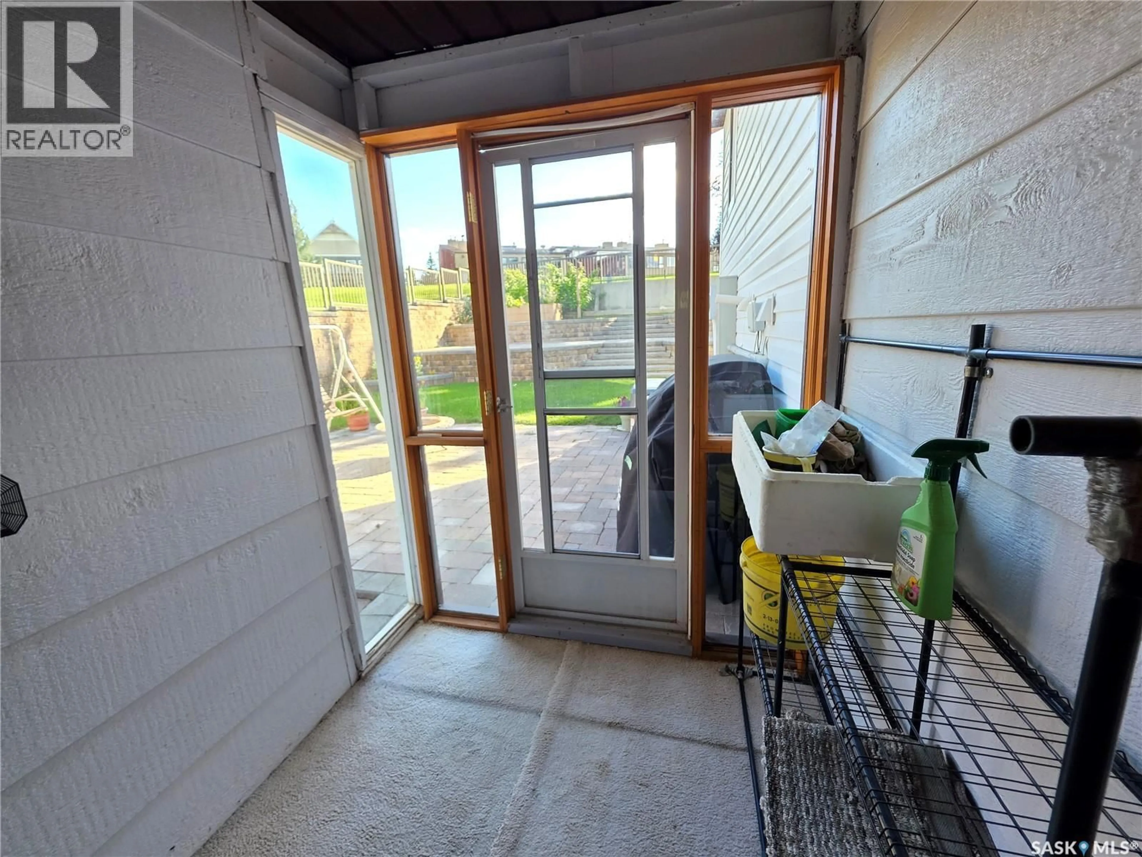 Indoor entryway for 310 ASPEN DRIVE, Swift Current Saskatchewan S9H4T1